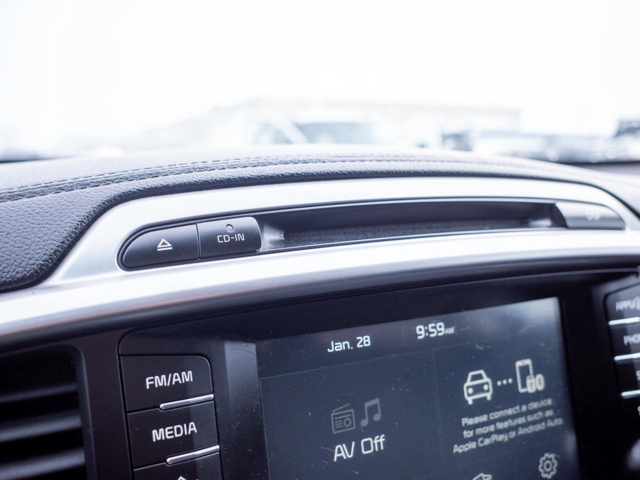 2017 Kia Sorento LX Turbo - Woodgrain Interior Trim   Heated Seats Photo