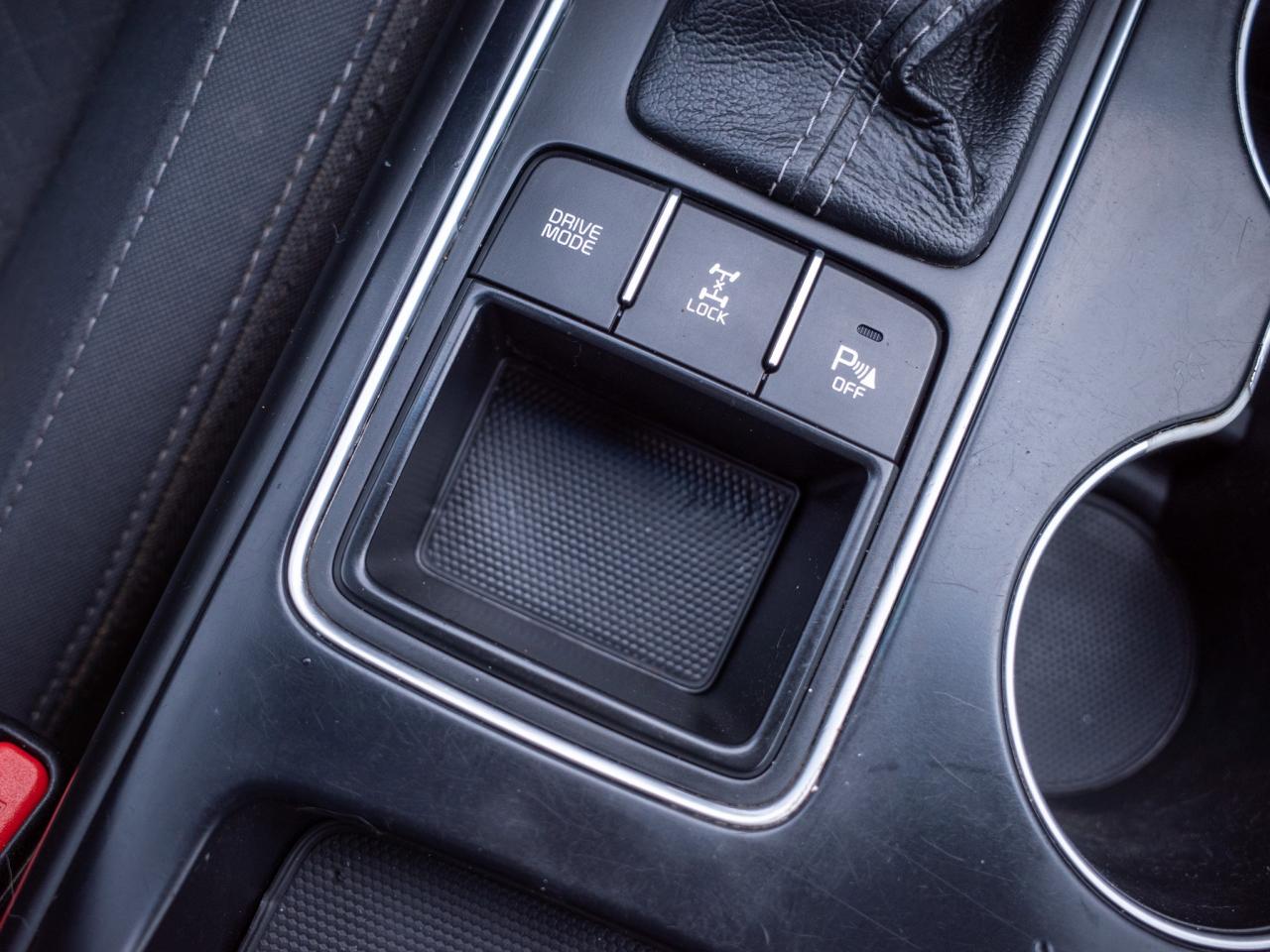 2017 Kia Sorento LX Turbo - Woodgrain Interior Trim   Heated Seats Photo