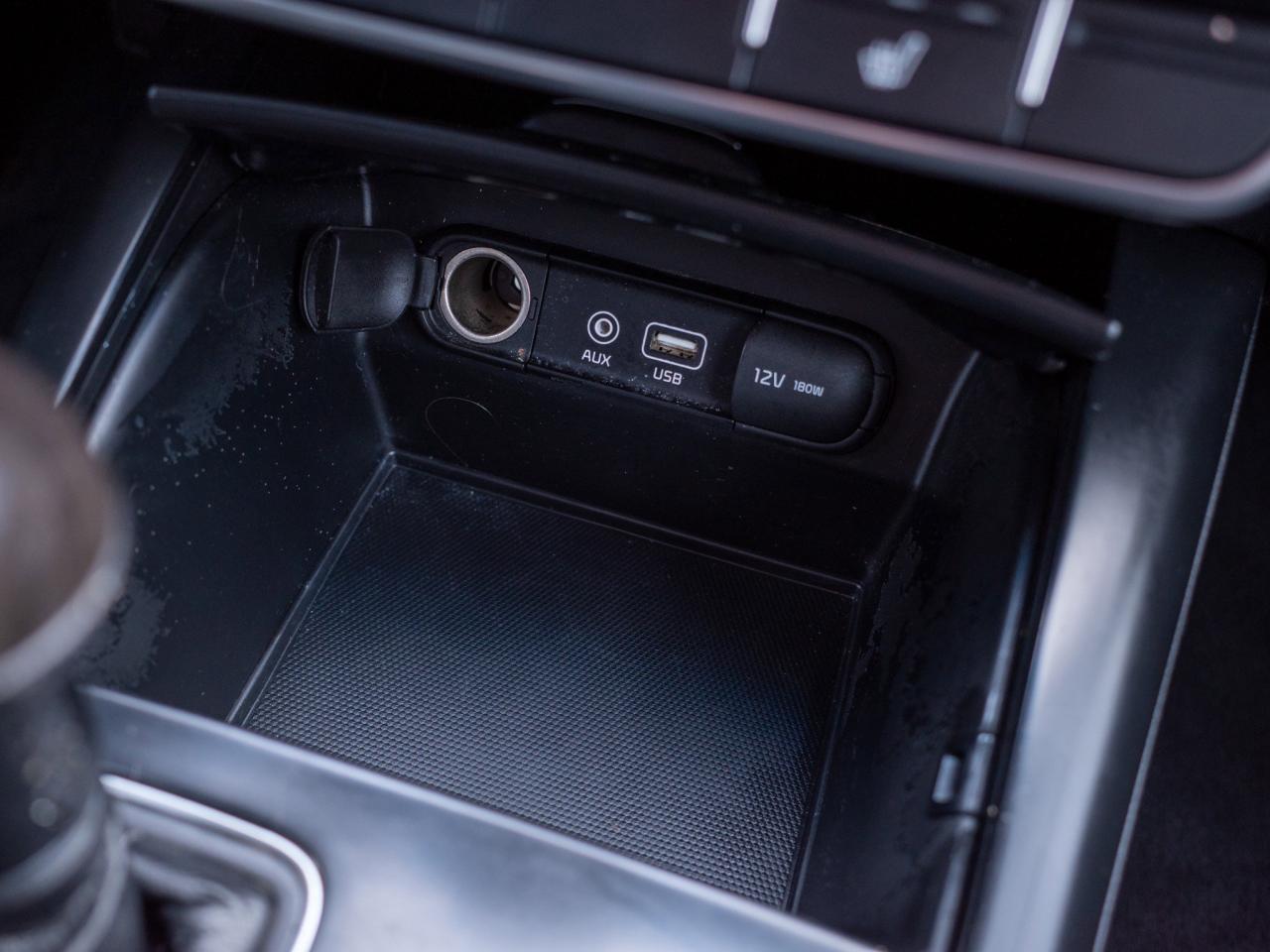 2017 Kia Sorento LX Turbo - Woodgrain Interior Trim   Heated Seats Photo