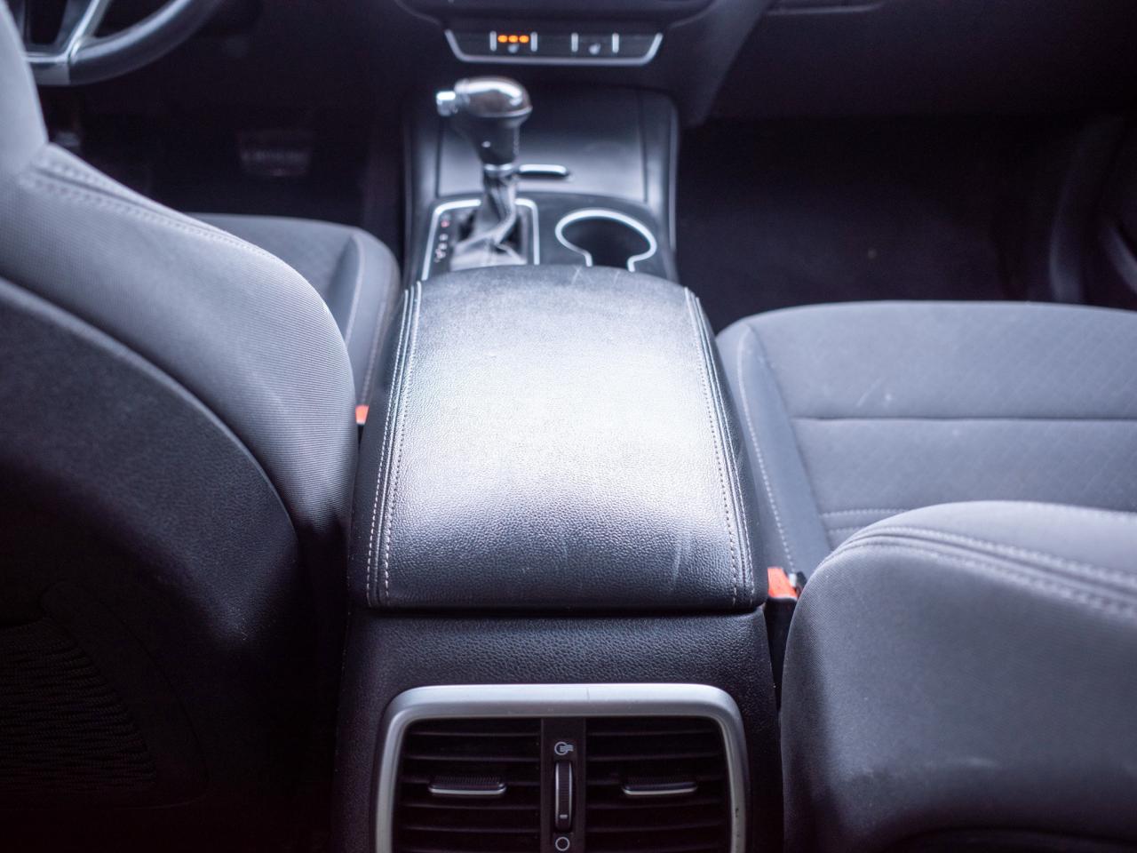 2017 Kia Sorento LX Turbo - Woodgrain Interior Trim   Heated Seats Photo