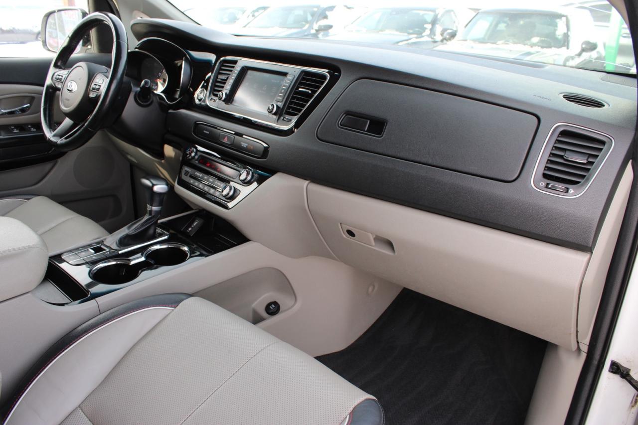 2020 Kia Sedona EX   8 PASSENGER LEATHER   NO ACCIDENT   CLEAN CAR Photo