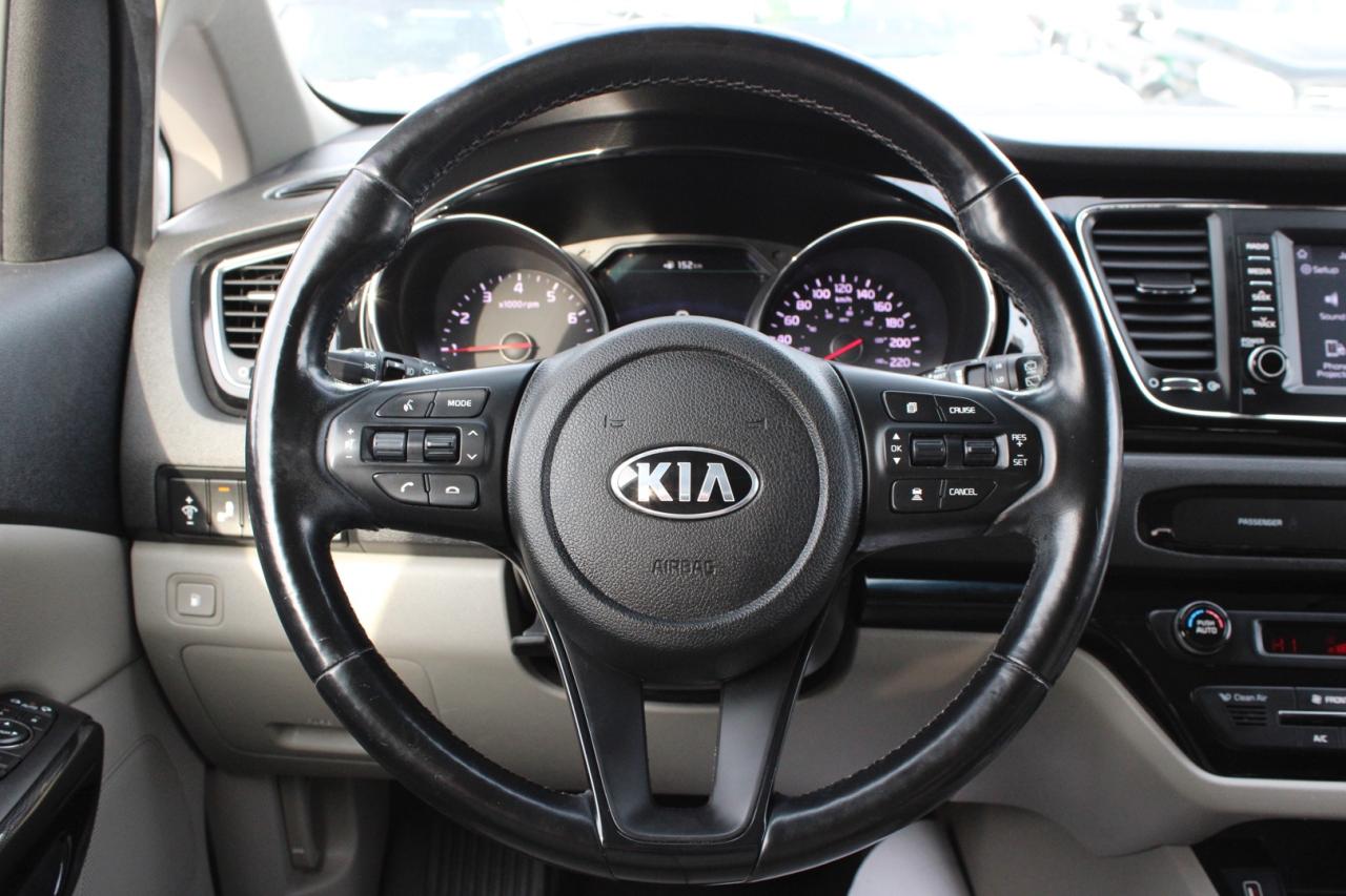2020 Kia Sedona EX   8 PASSENGER LEATHER   NO ACCIDENT   CLEAN CAR Photo