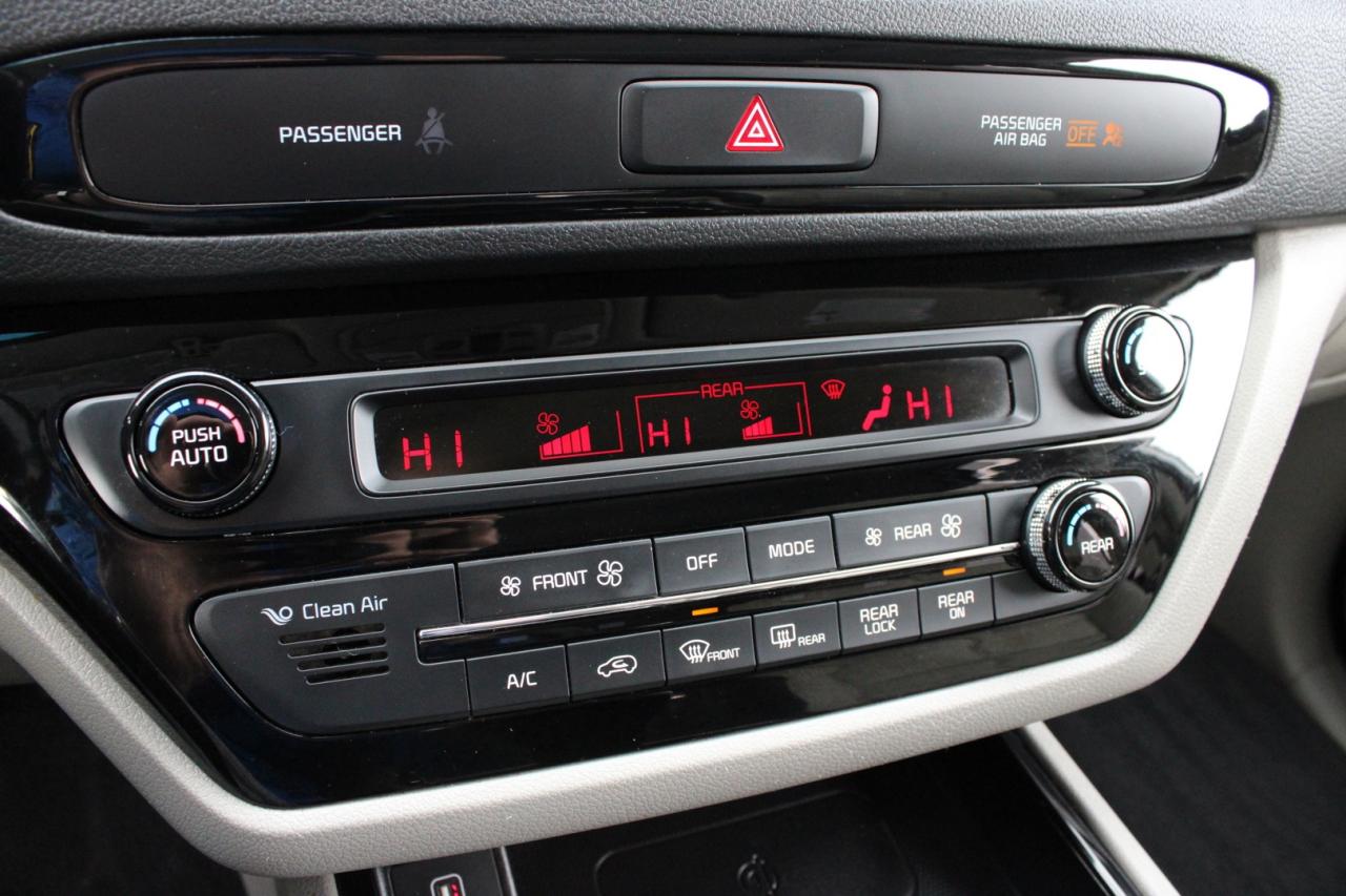 2020 Kia Sedona EX   8 PASSENGER LEATHER   NO ACCIDENT   CLEAN CAR Photo