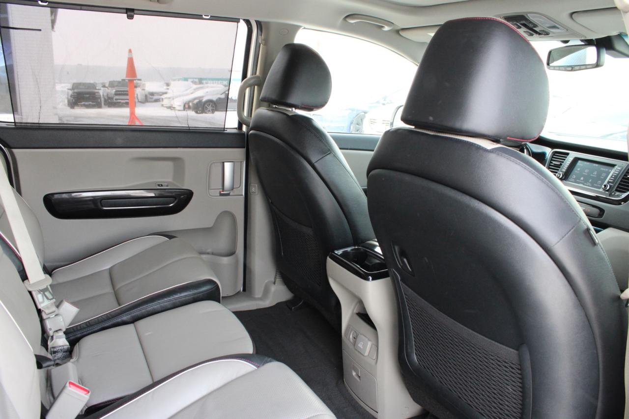 2020 Kia Sedona EX   8 PASSENGER LEATHER   NO ACCIDENT   CLEAN CAR Photo