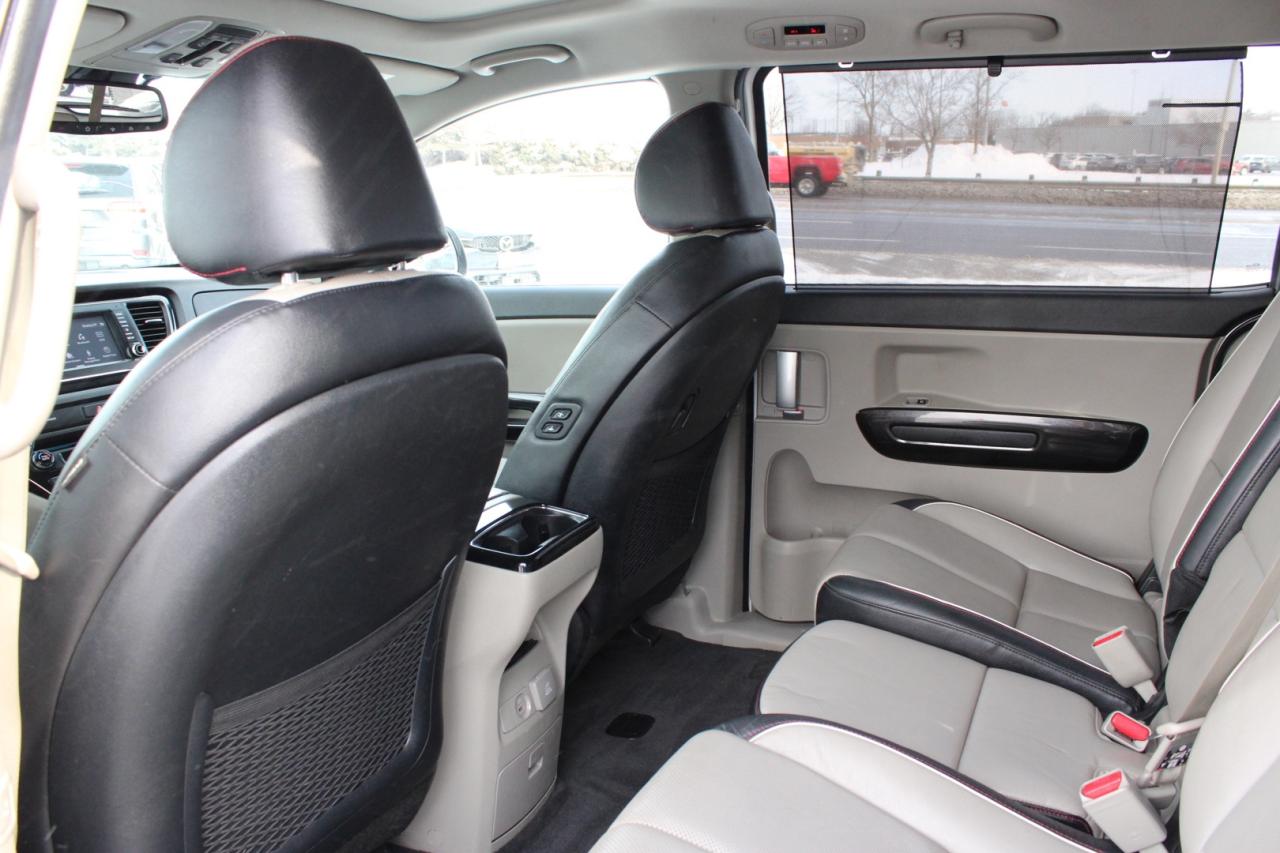 2020 Kia Sedona EX   8 PASSENGER LEATHER   NO ACCIDENT   CLEAN CAR Photo