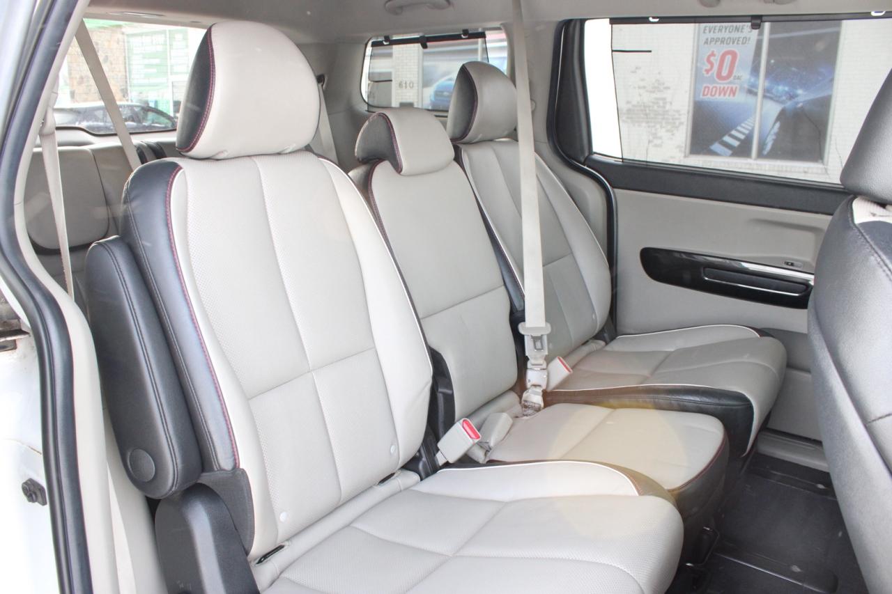 2020 Kia Sedona EX   8 PASSENGER LEATHER   NO ACCIDENT   CLEAN CAR Photo