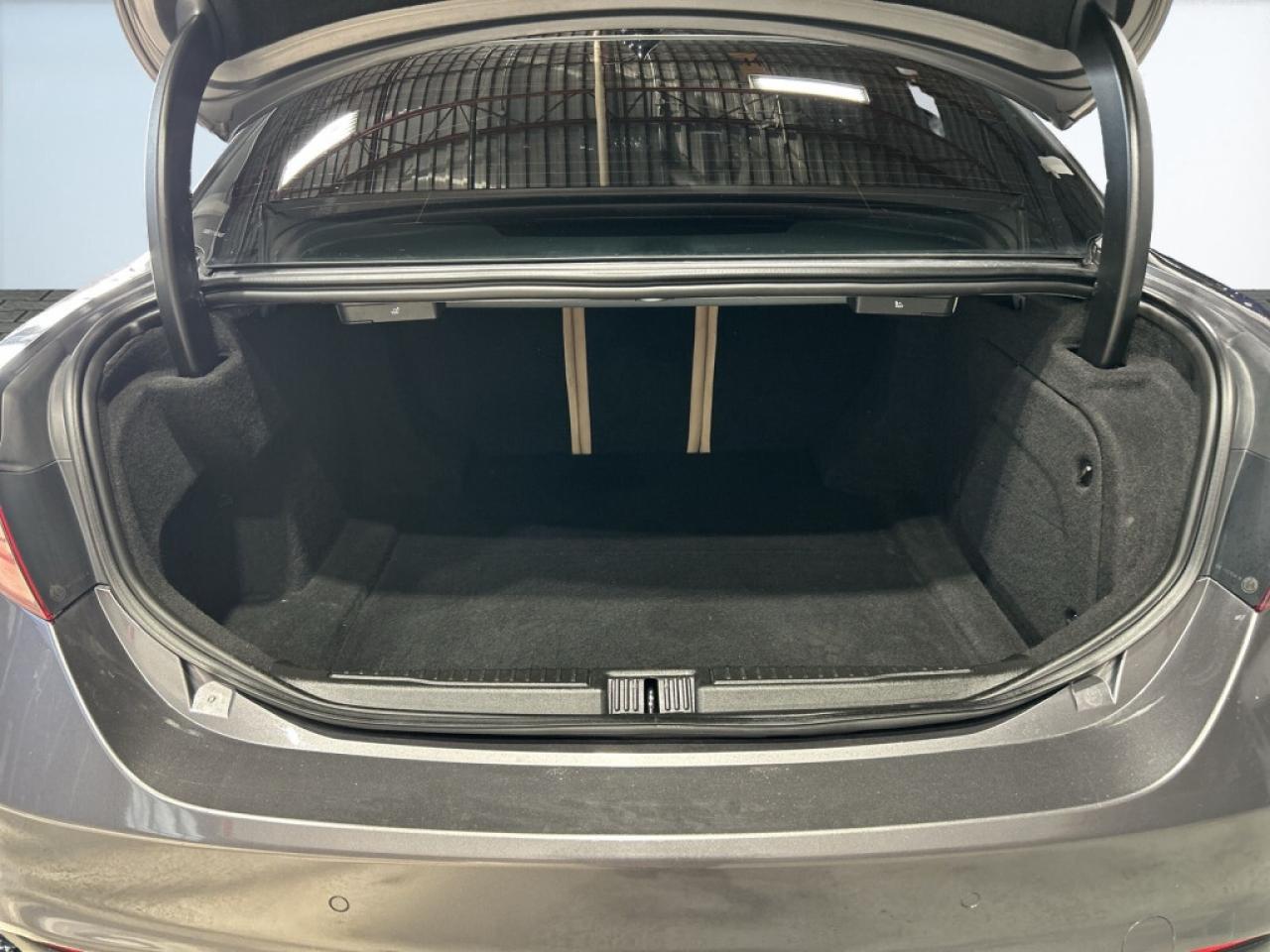 2017 Alfa Romeo Giulia Ti AWD/Leather/NAVI/Sunroof/B Cam/Heated Seats/Exe Photo