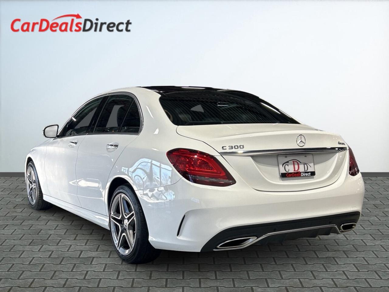 2020 Mercedes-Benz C-Class C 300 4MATIC AMG Pkg / NAV / Sunroof / Leather Photo