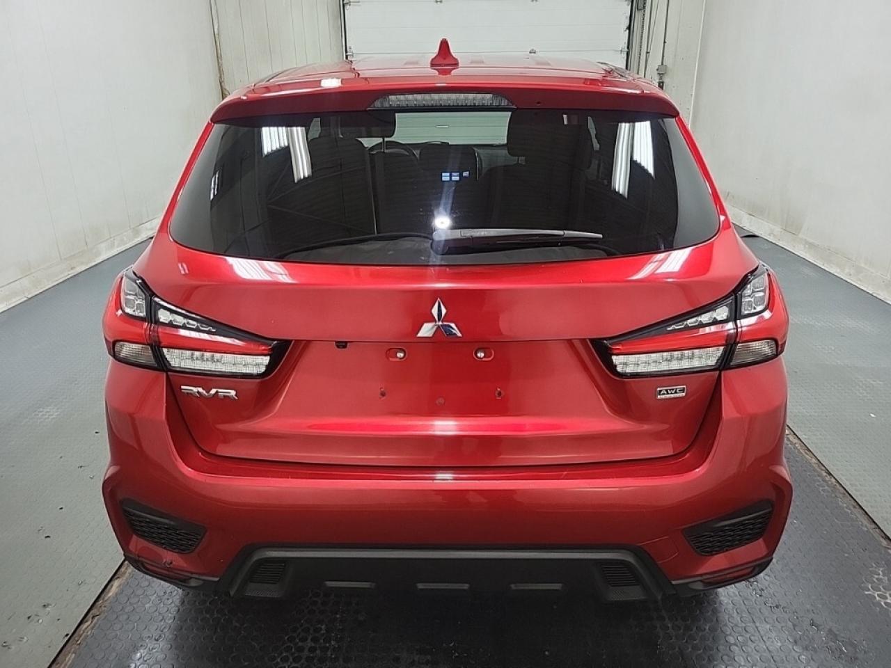 2021 Mitsubishi RVR AWD   Backup camera   Compact SUV   Canadian Winte Photo