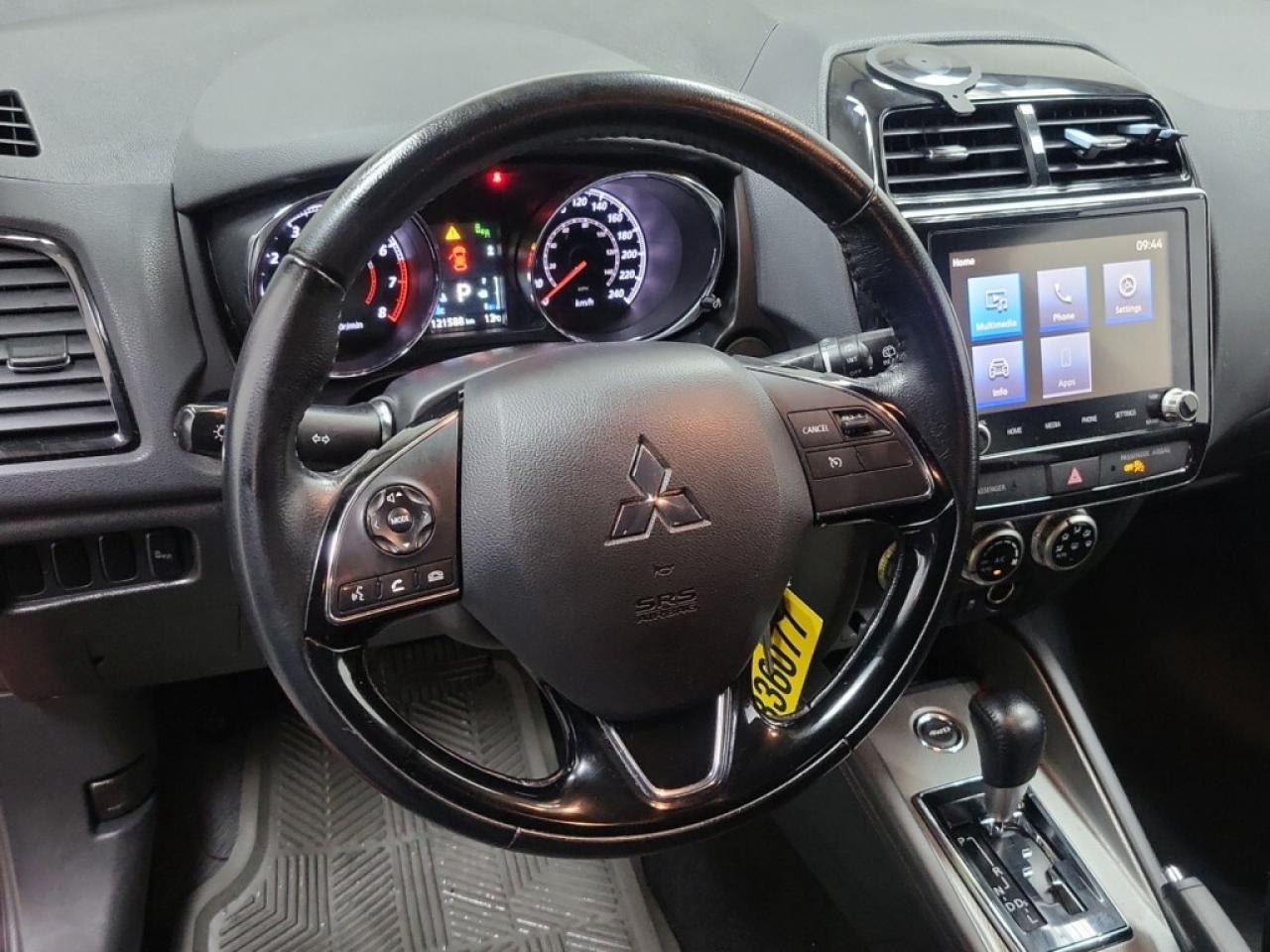 2021 Mitsubishi RVR AWD   Backup camera   Compact SUV   Canadian Winte Photo