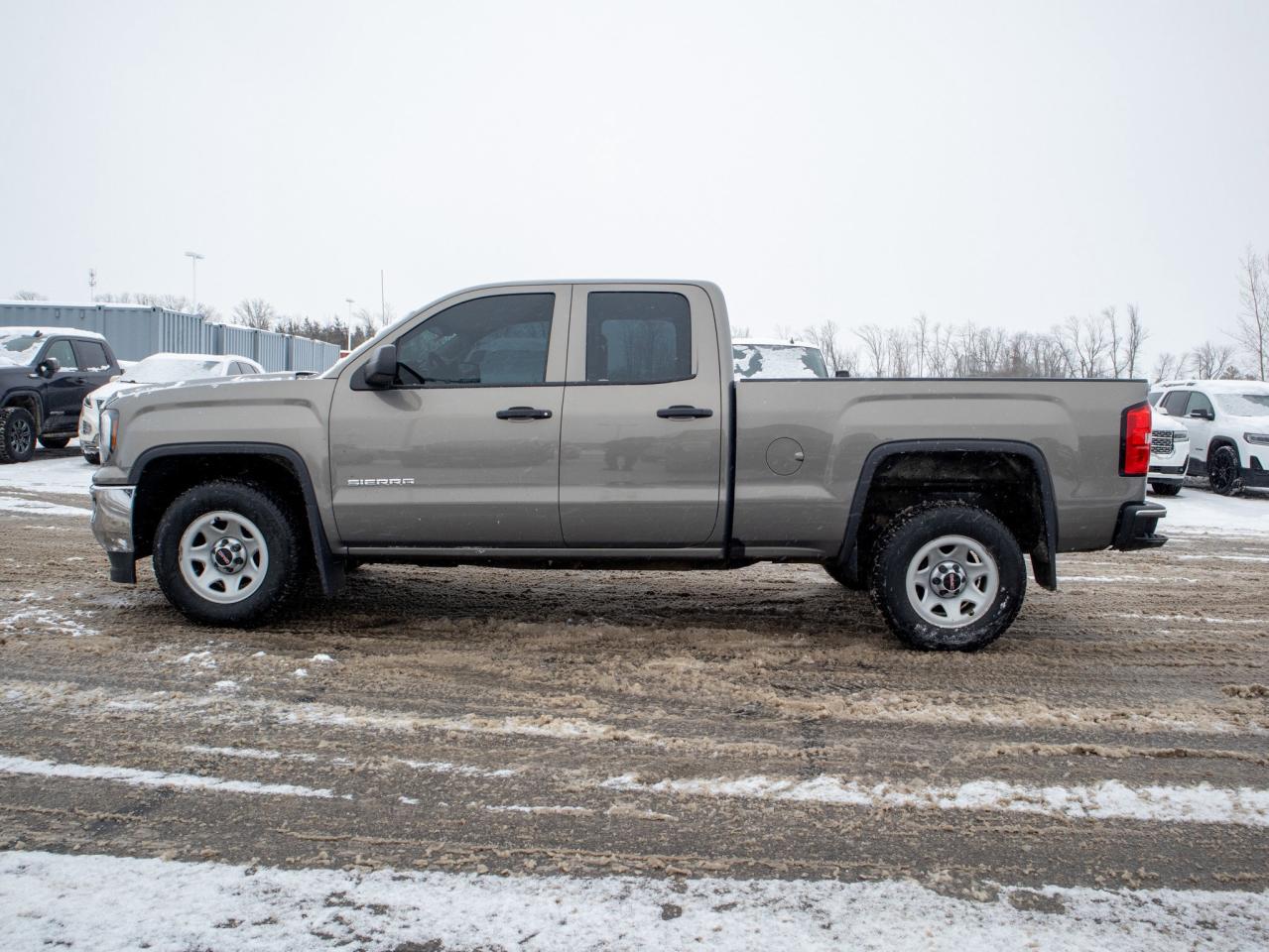 2017 GMC Sierra 1500 - MP3 Capability   HID Headlights Photo4