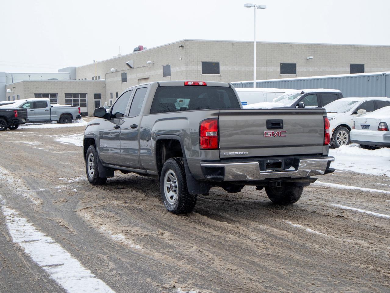 2017 GMC Sierra 1500 - MP3 Capability   HID Headlights Photo