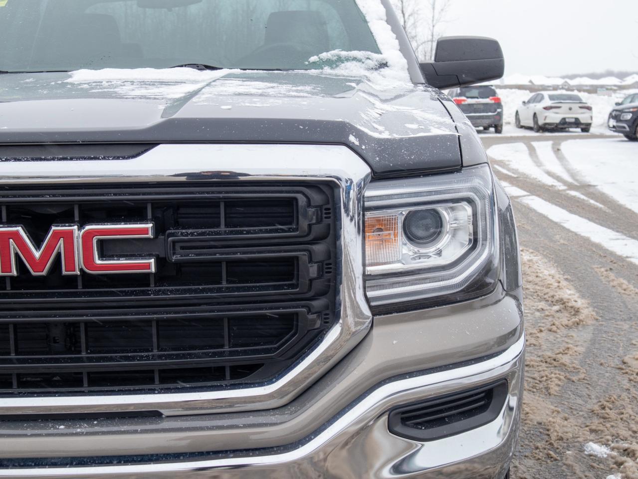 2017 GMC Sierra 1500 - MP3 Capability   HID Headlights Photo