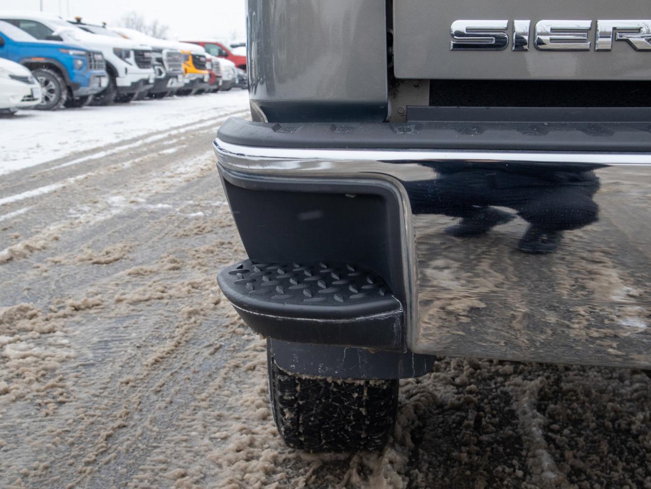 2017 GMC Sierra 1500 - MP3 Capability   HID Headlights Photo