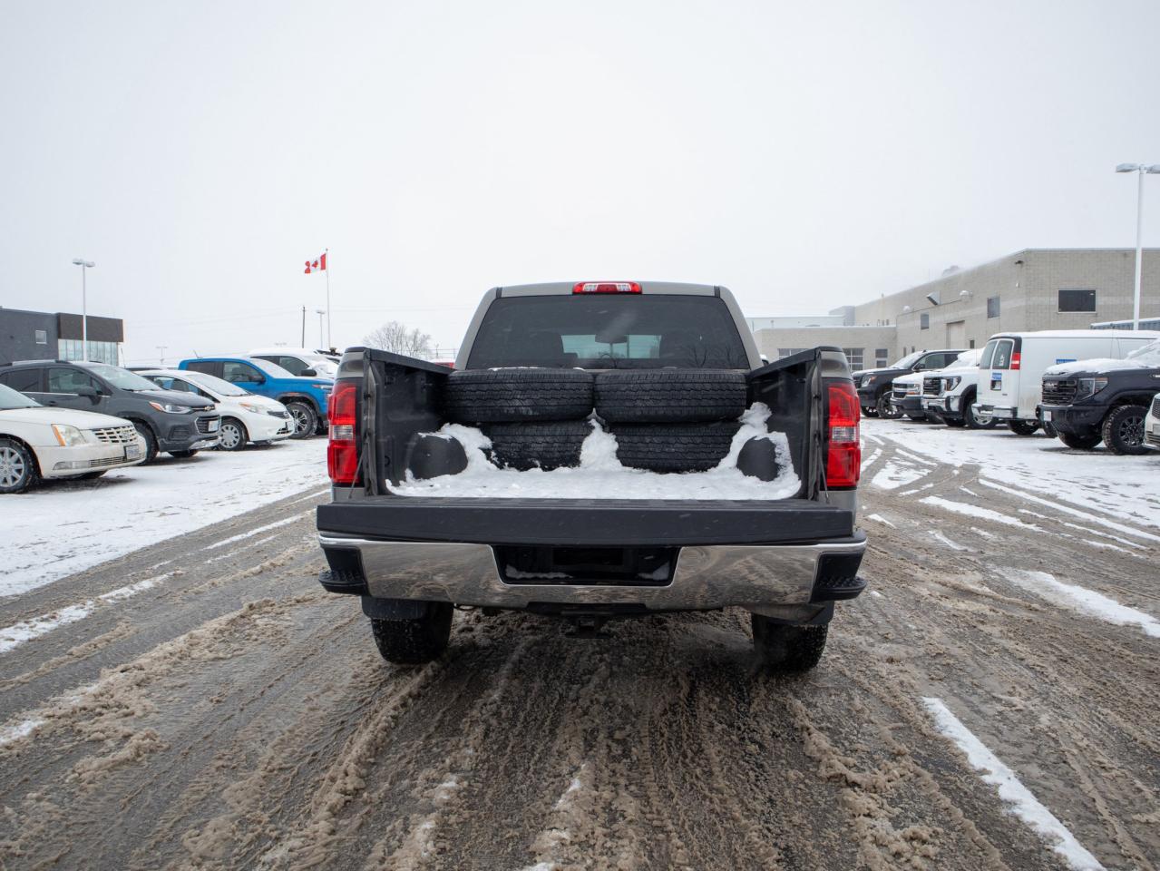 2017 GMC Sierra 1500 - MP3 Capability   HID Headlights Photo