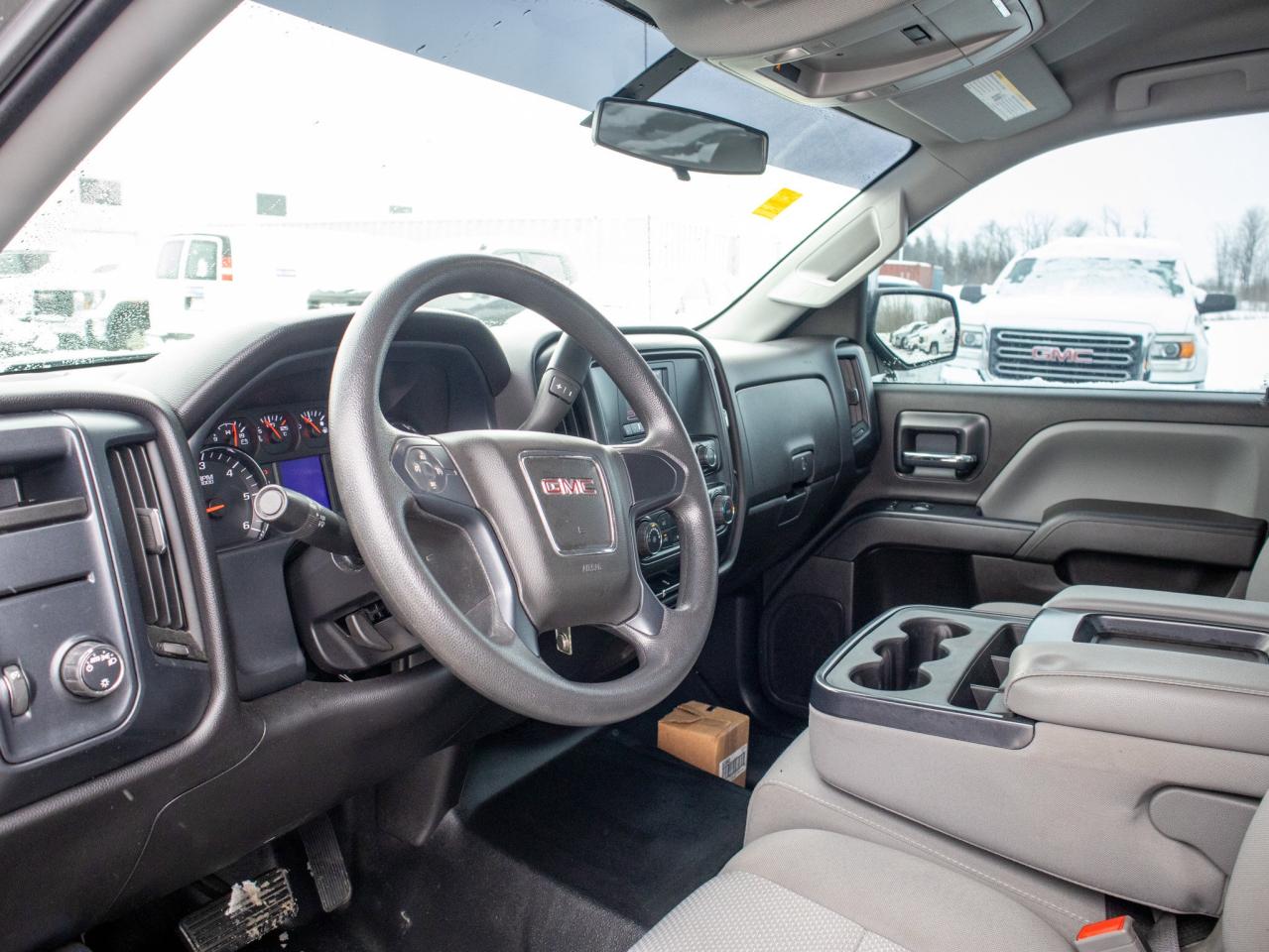 2017 GMC Sierra 1500 - MP3 Capability   HID Headlights Photo