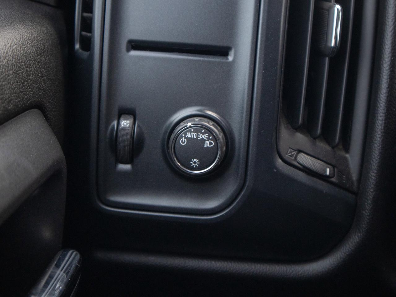 2017 GMC Sierra 1500 - MP3 Capability   HID Headlights Photo