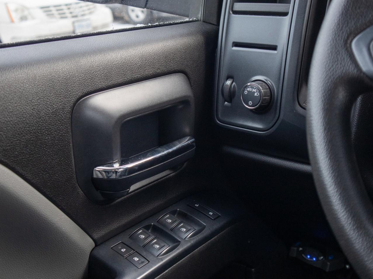 2017 GMC Sierra 1500 - MP3 Capability   HID Headlights Photo