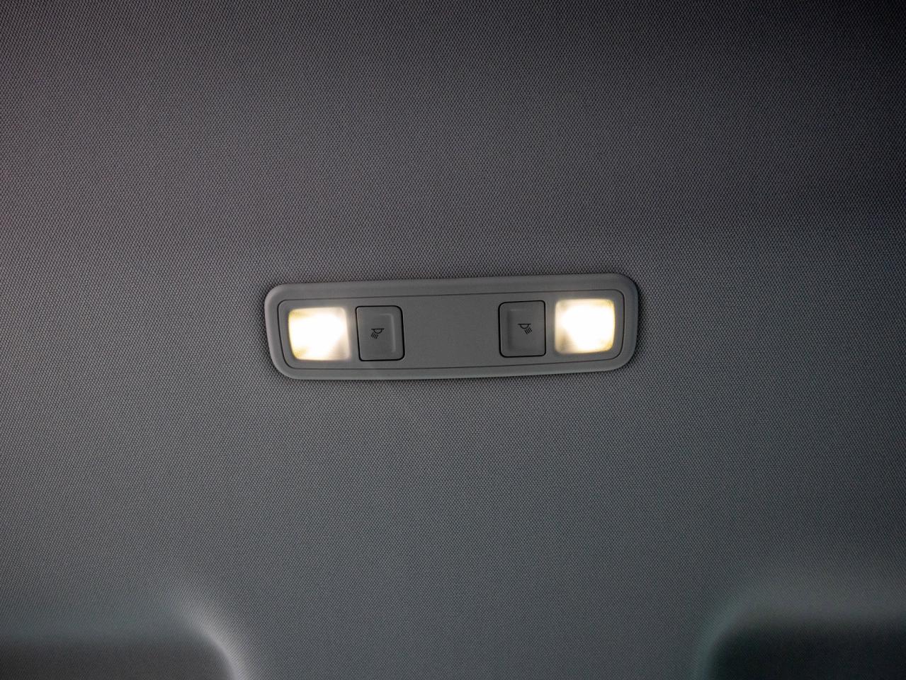 2017 GMC Sierra 1500 - MP3 Capability   HID Headlights Photo