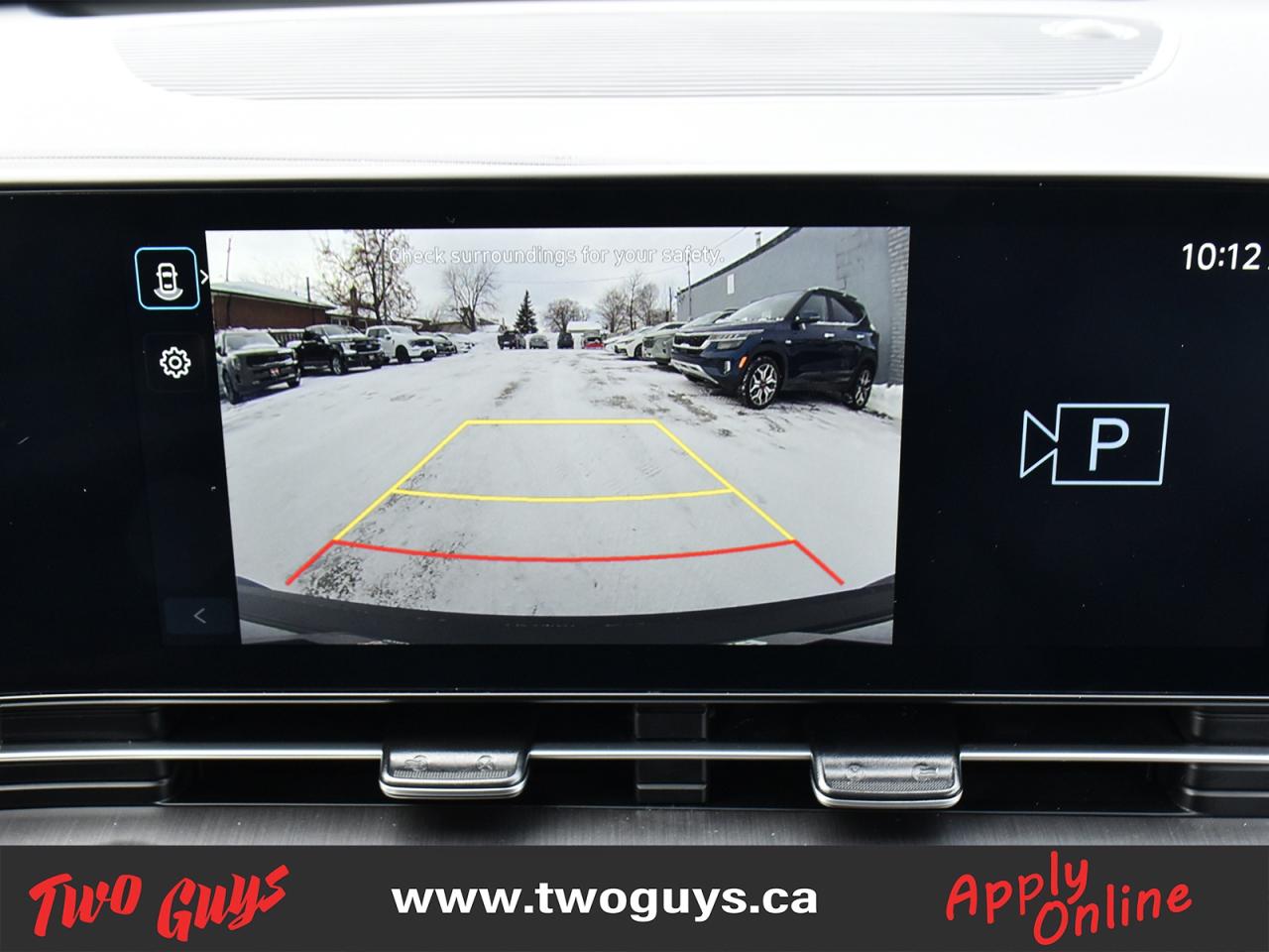 2024 Hyundai KONA 2.0L Essential FWD Remote Start Back Up Camera Photo