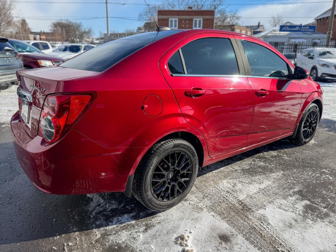 2015 Chevrolet Sonic LT/LOW KM/NO ACCIDENTS/CAMERA/1.8L/HEATED SEATS Photo4