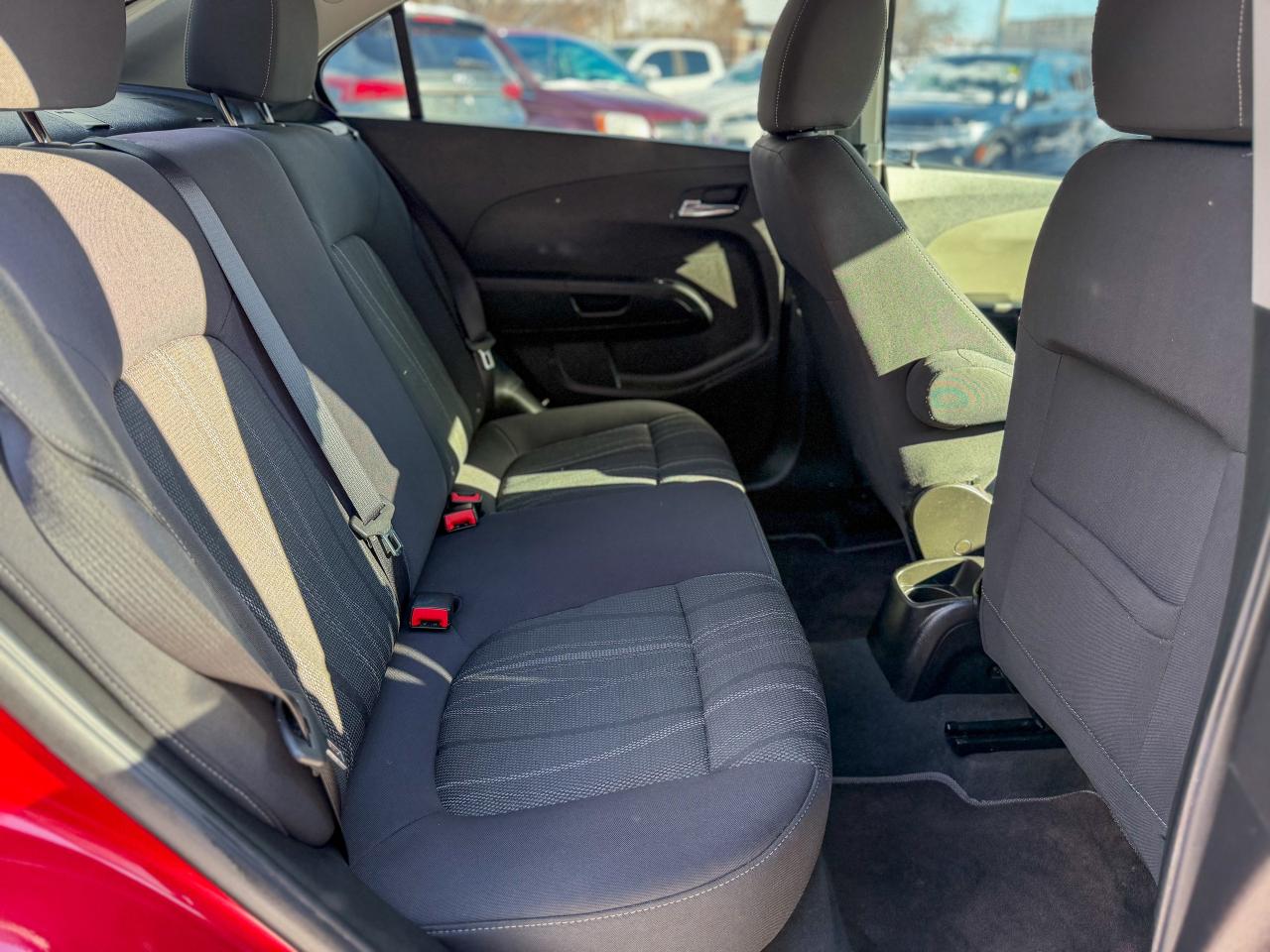 2015 Chevrolet Sonic LT/LOW KM/NO ACCIDENTS/CAMERA/1.8L/HEATED SEATS Photo