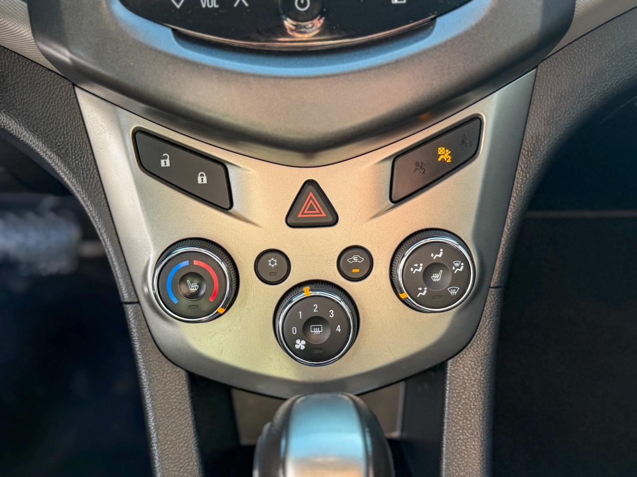 2015 Chevrolet Sonic LT/LOW KM/NO ACCIDENTS/CAMERA/1.8L/HEATED SEATS Photo