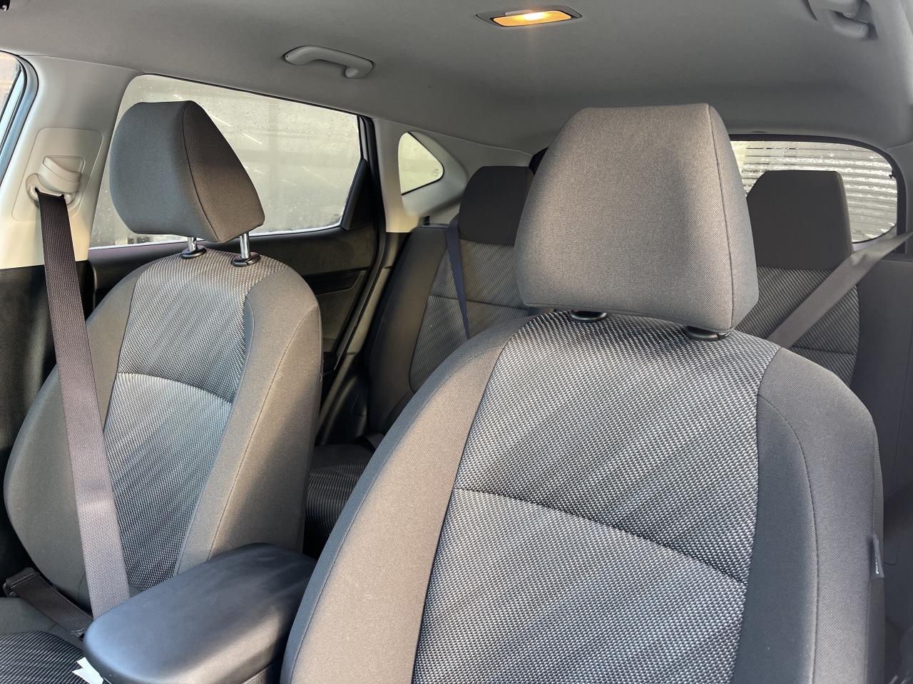 2026 Kia Seltos LX AWD   Htd Cloth   CarPlay   Like NEW Photo