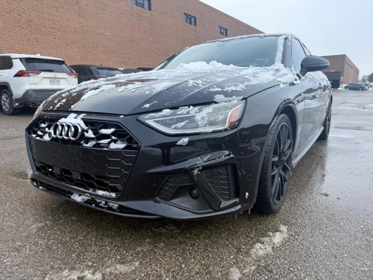 2021 Audi A4 Progressiv S Line quattro/ Extra Set of Winters on Photo4