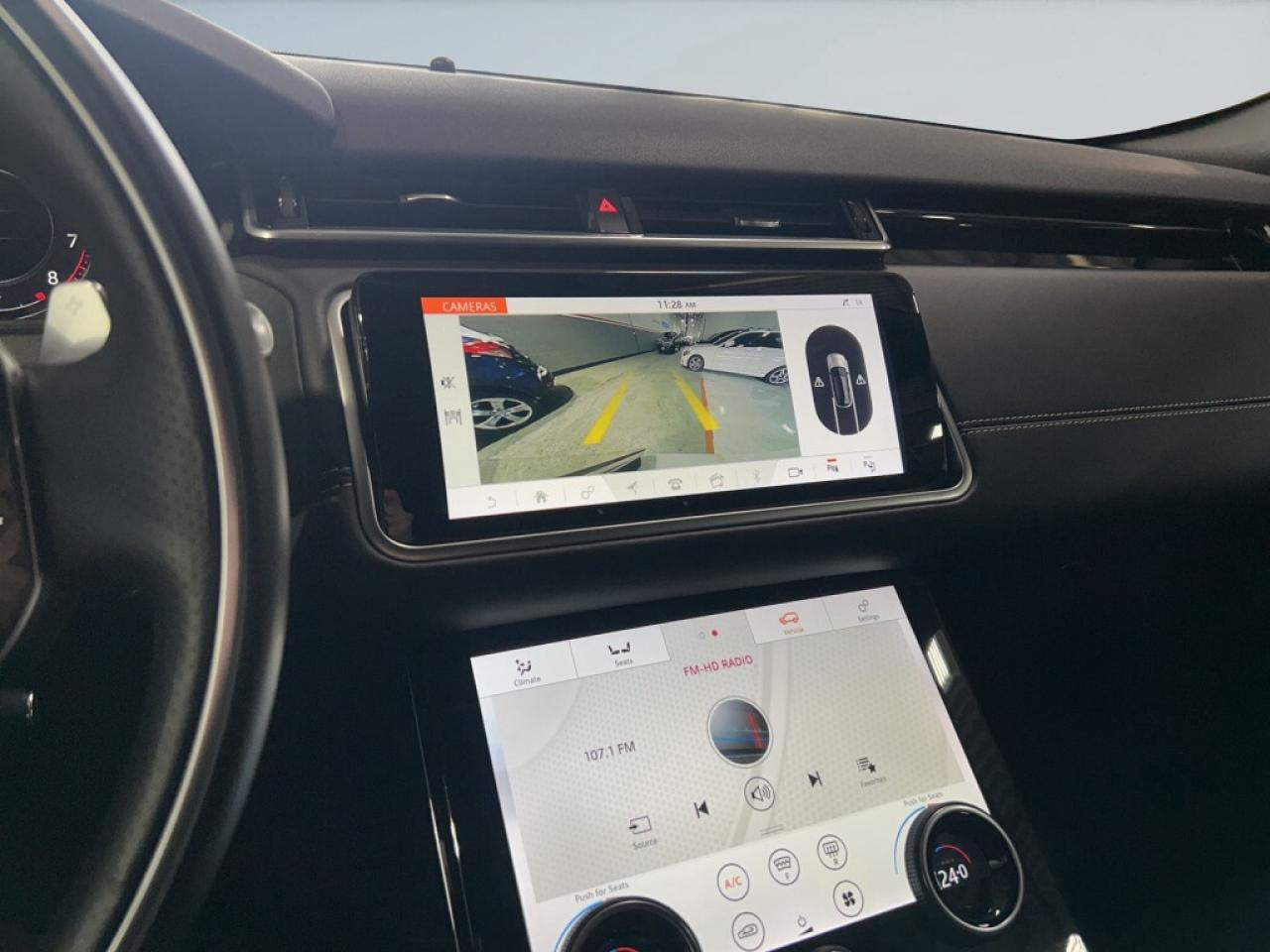 2019 Land Rover Range Rover Velar R-Dynamic /NAVI/Leather/Sunroof/Drive Assist/360 C Photo