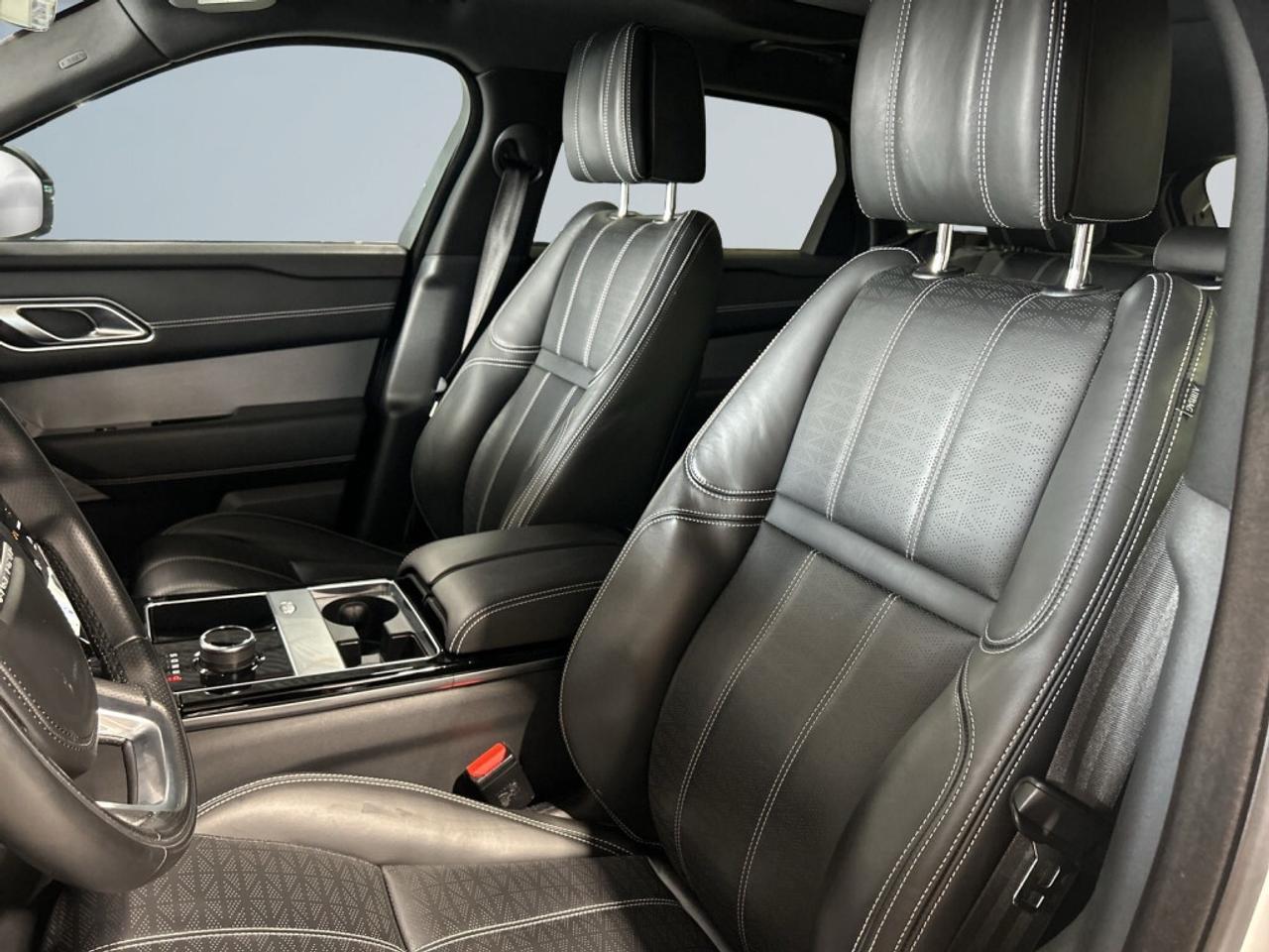 2019 Land Rover Range Rover Velar R-Dynamic HSE / NAV / Leather / Sunroof / Drive As Photo