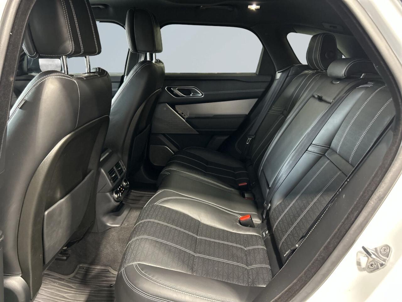 2019 Land Rover Range Rover Velar R-Dynamic HSE / NAV / Leather / Sunroof / Drive As Photo