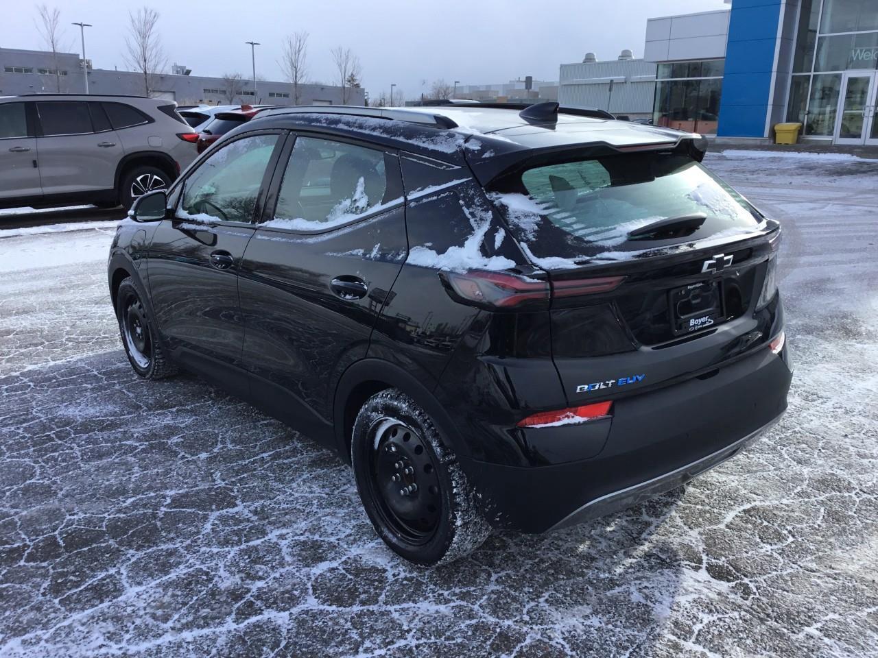 2023 Chevrolet Bolt EUV LT Photo