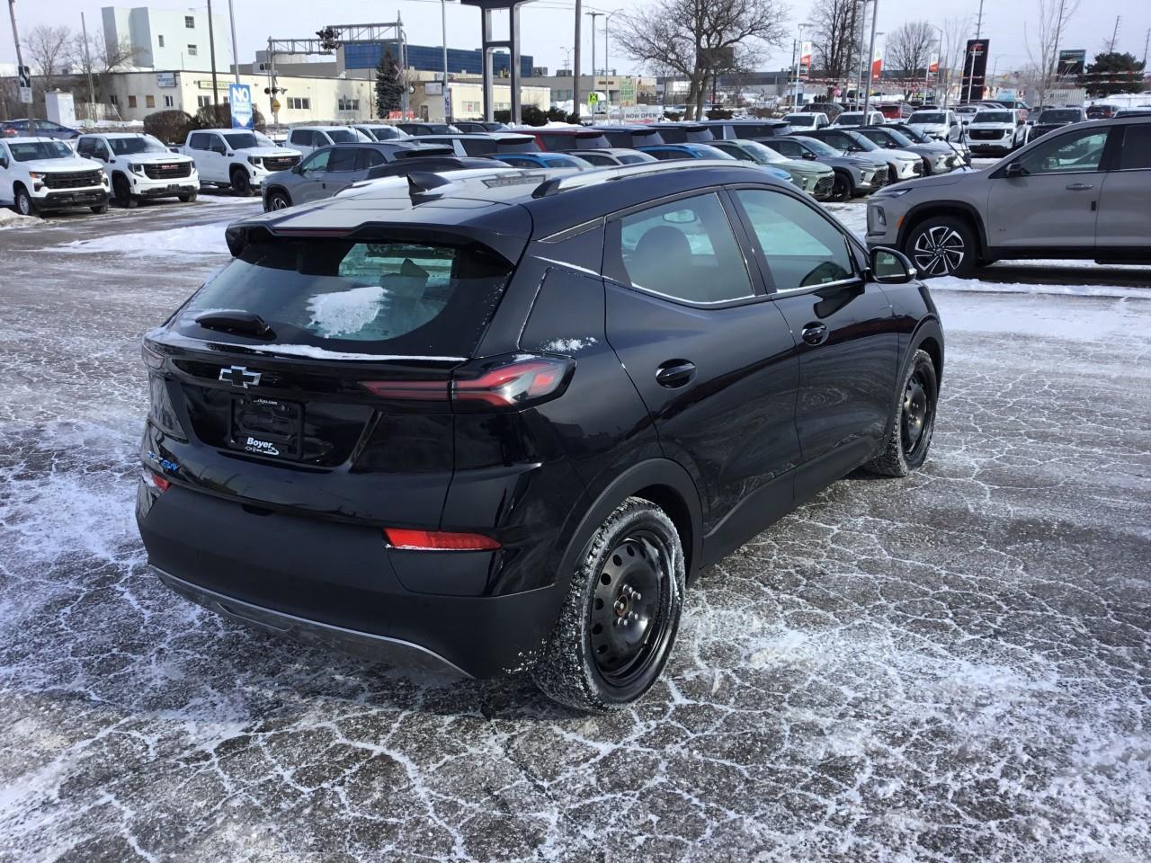 2023 Chevrolet Bolt EUV LT Photo