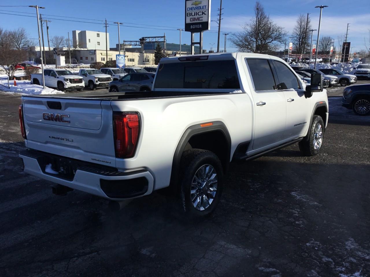 2022 GMC SIERRA 2500HD DENALI Photo