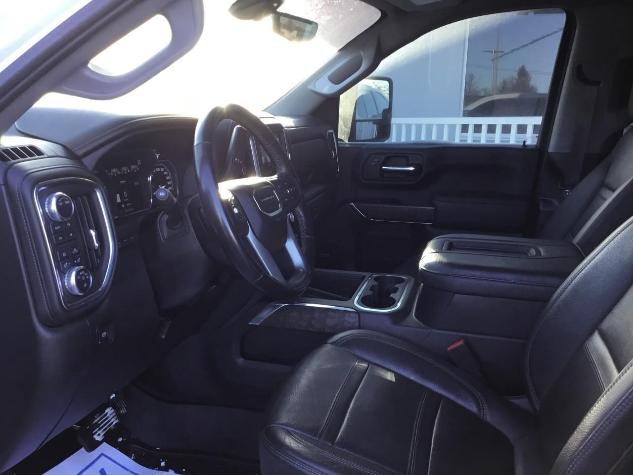 2022 GMC SIERRA 2500HD DENALI Photo