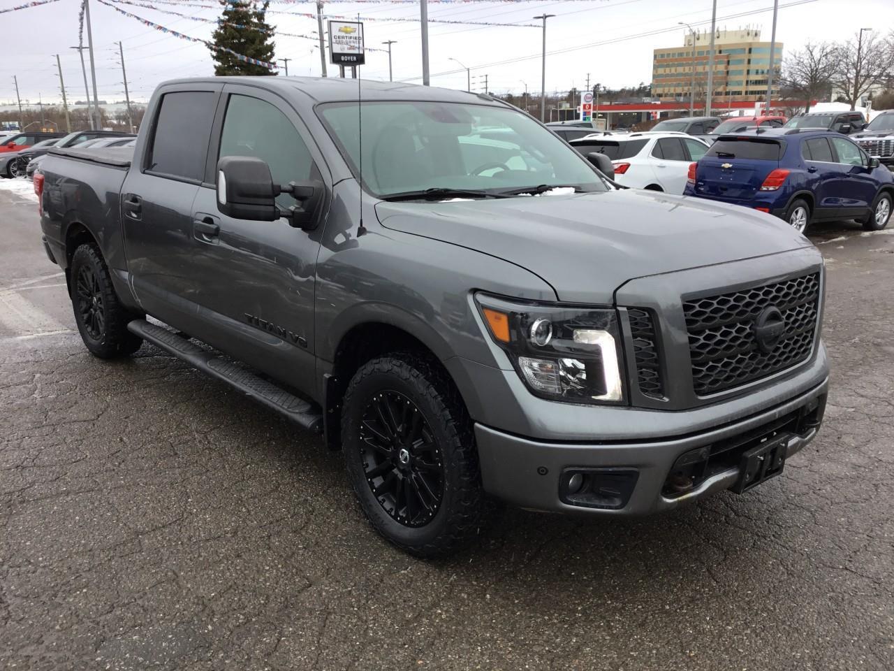 2018 Nissan Titan  Photo