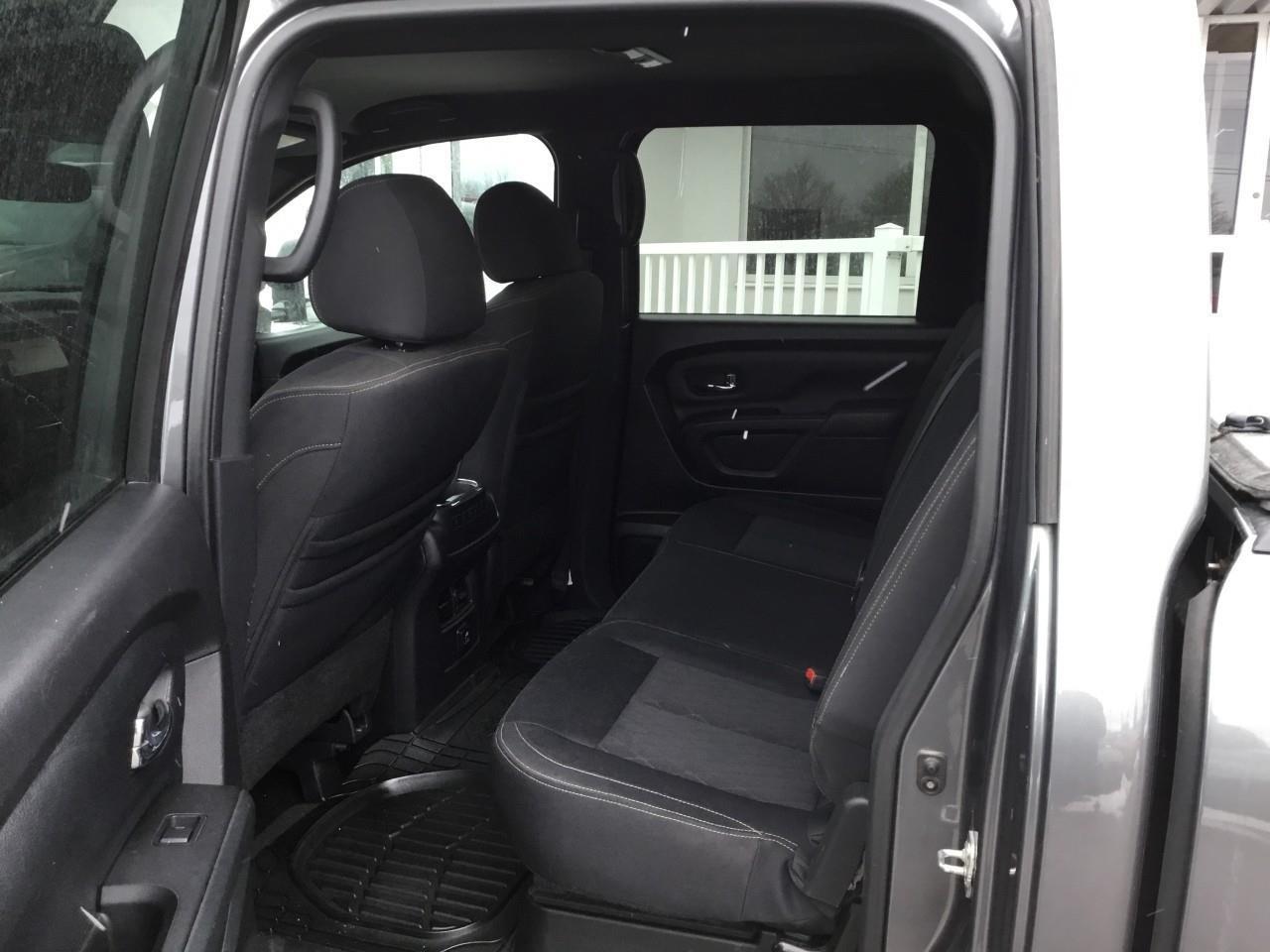 2018 Nissan Titan  Photo