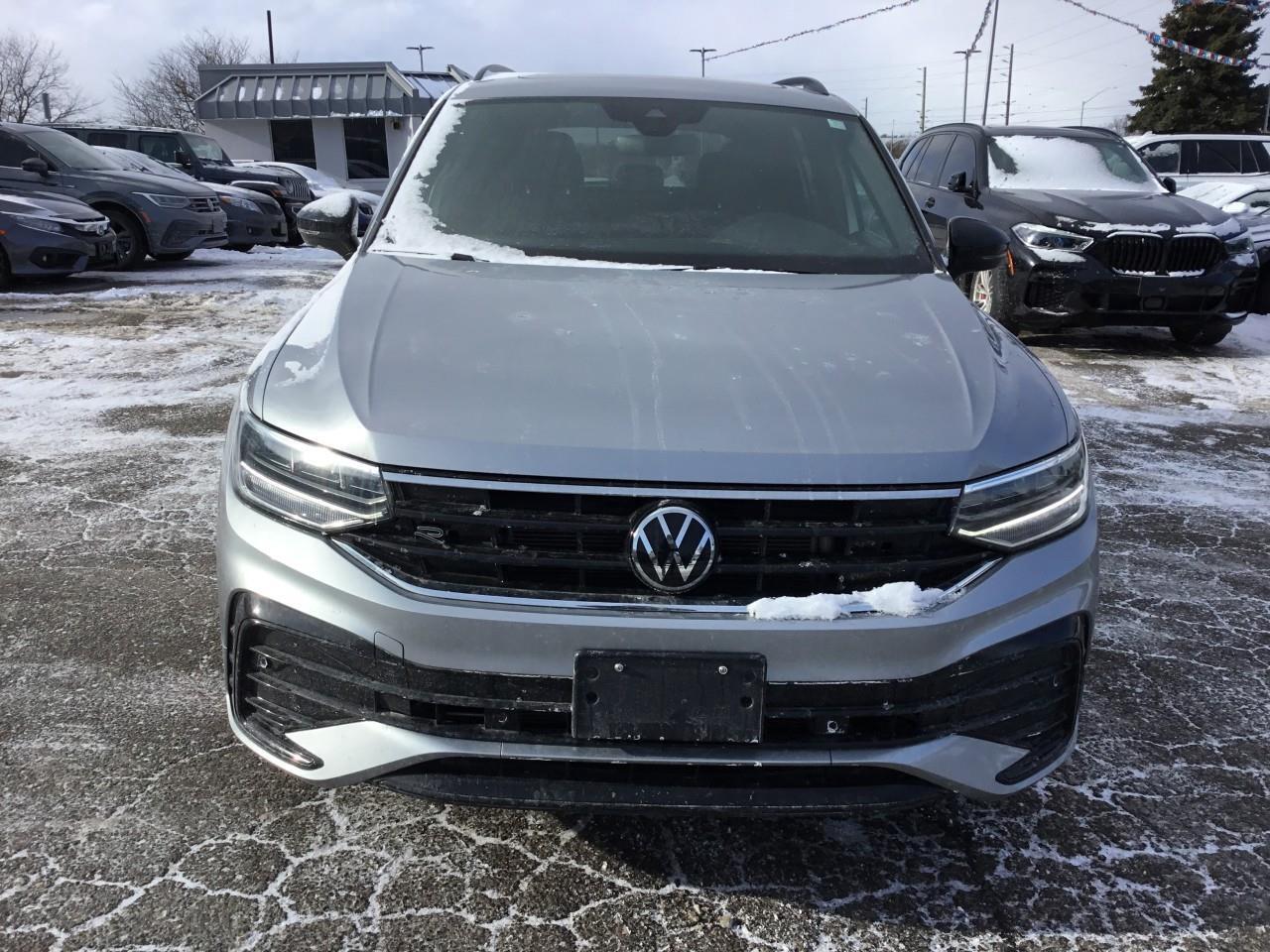 2023 Volkswagen Tiguan Comfortline R-Line Black Photo