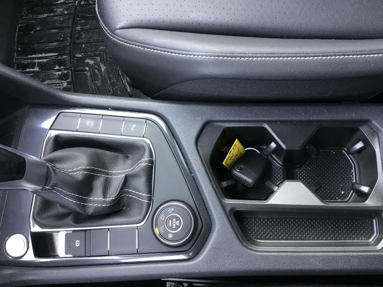 2023 Volkswagen Tiguan Comfortline R-Line Black Photo