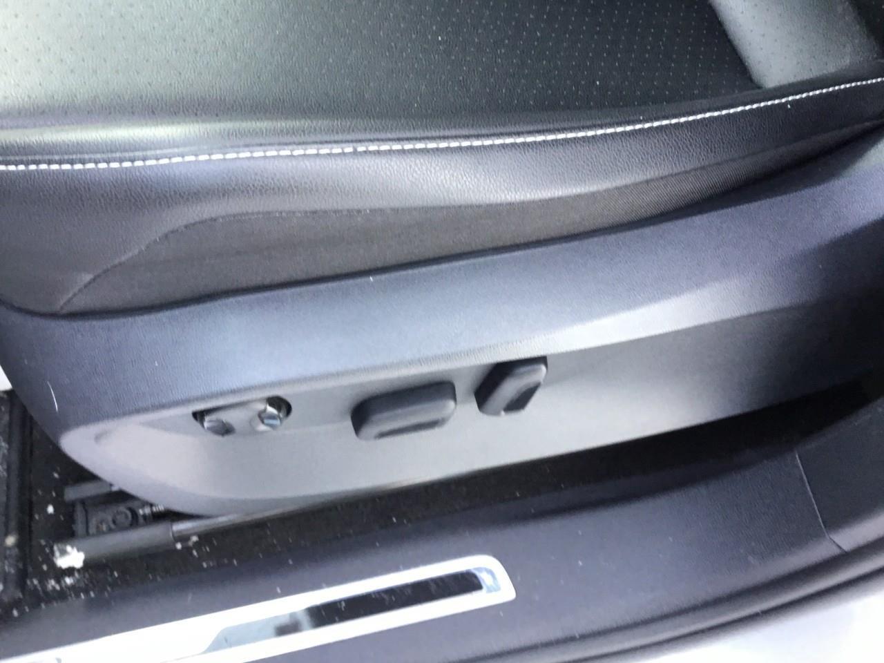 2023 Volkswagen Tiguan Comfortline R-Line Black Photo