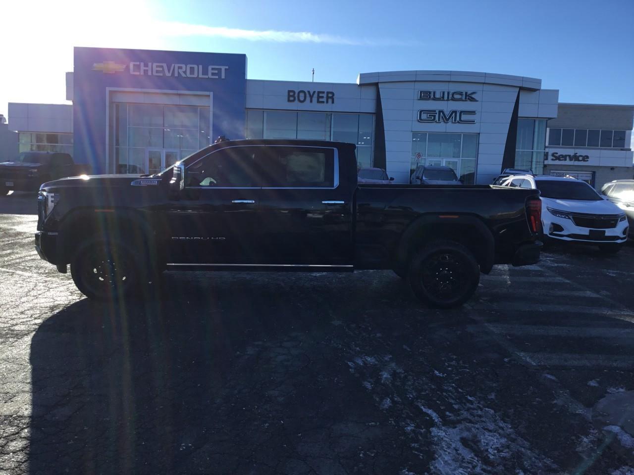 2025 GMC SIERRA 2500HD DENALI Photo