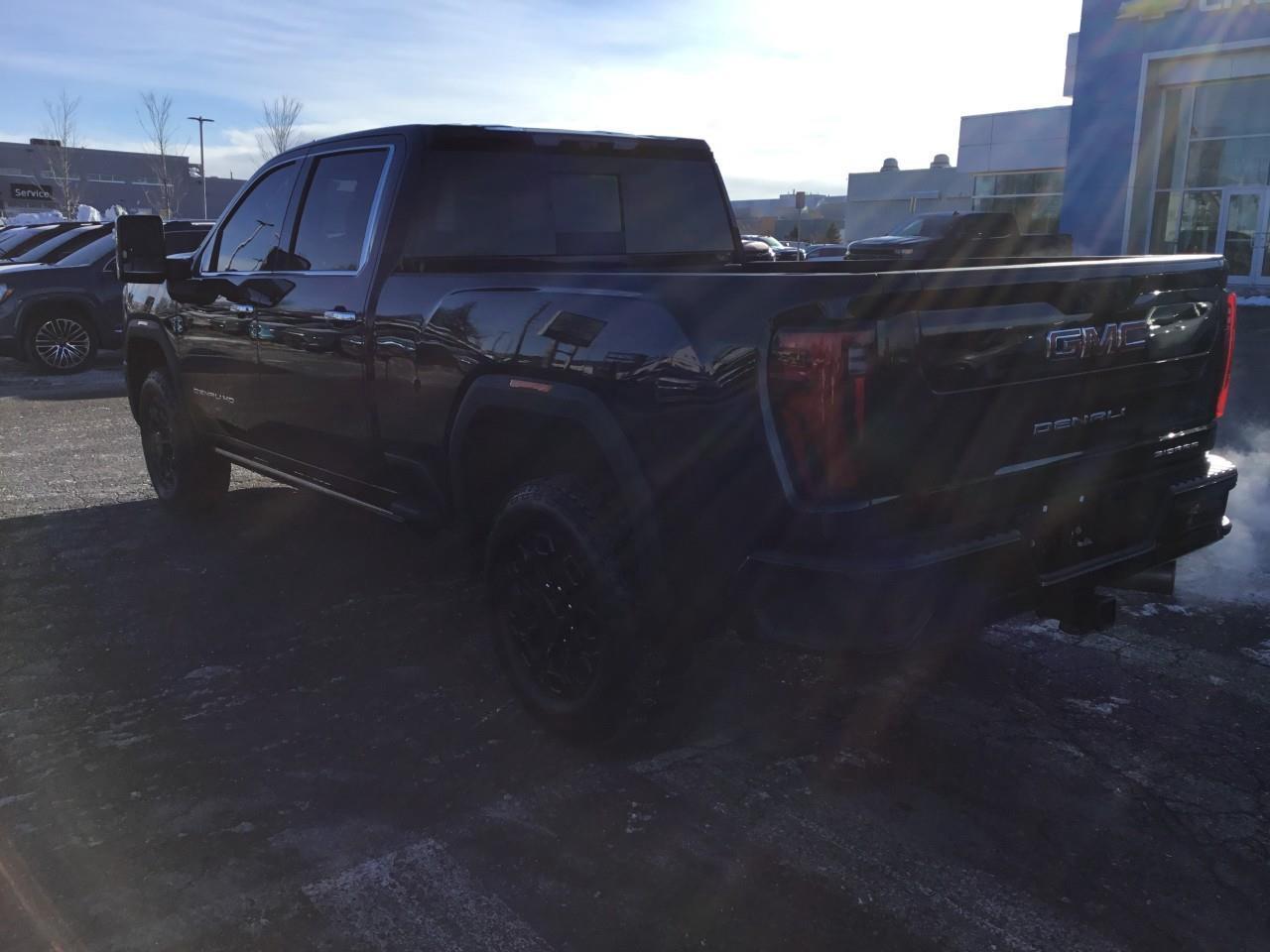 2025 GMC SIERRA 2500HD DENALI Photo2