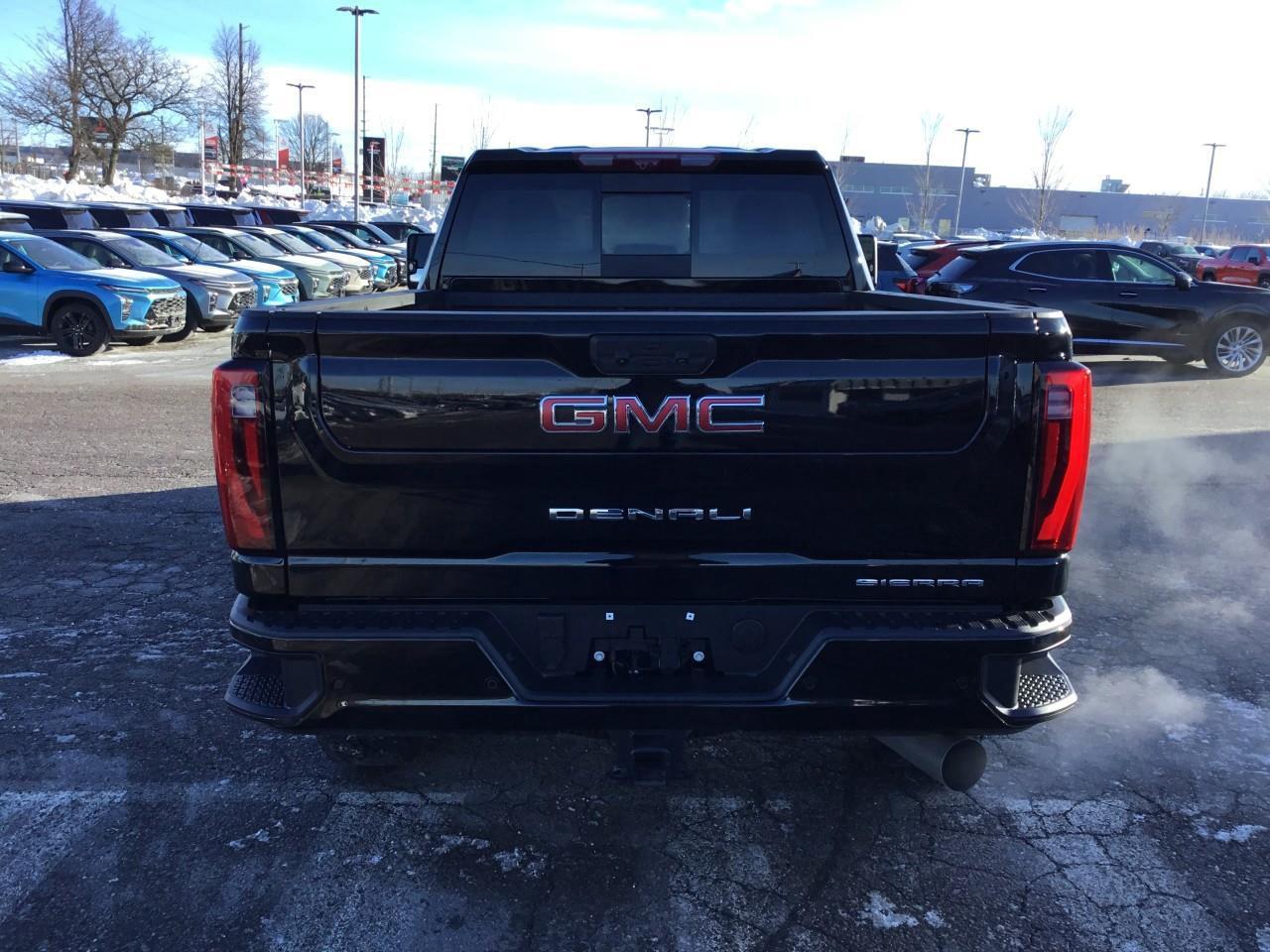 2025 GMC SIERRA 2500HD DENALI Photo3