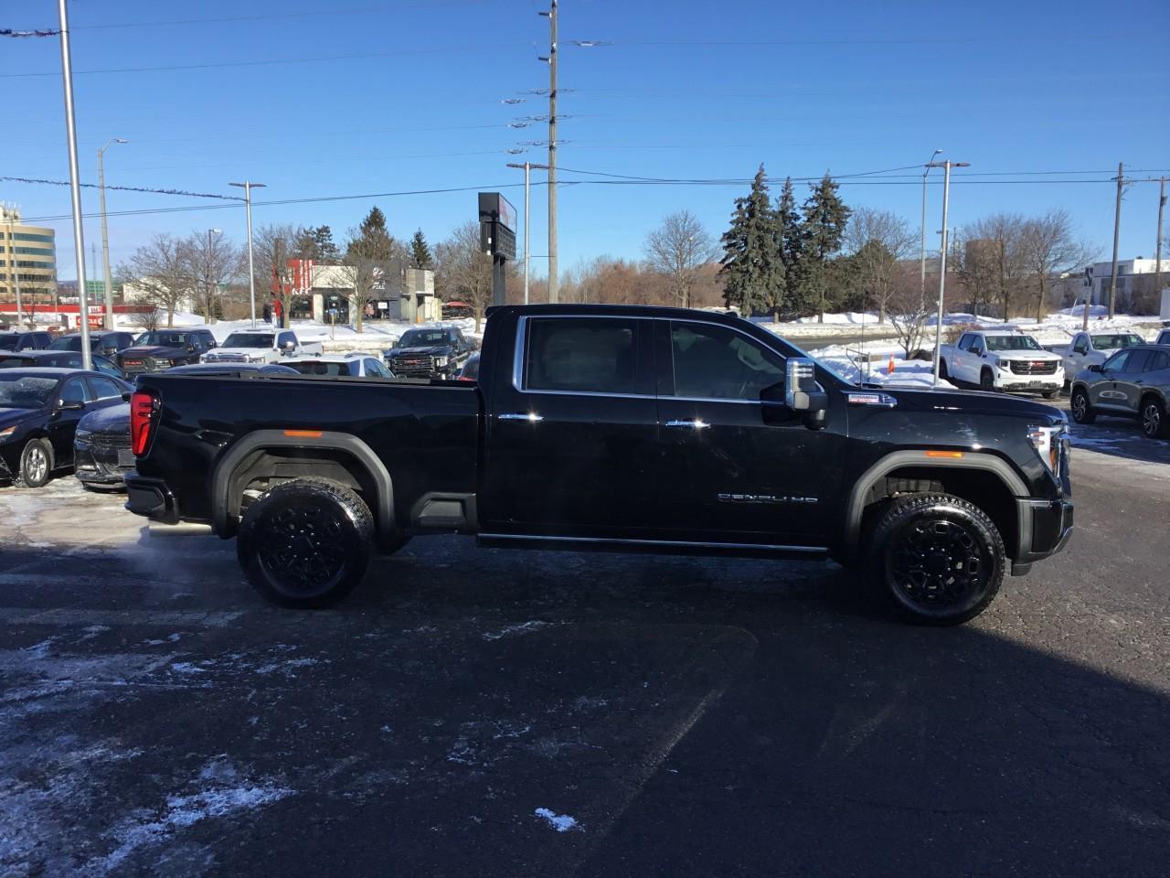 2025 GMC SIERRA 2500HD DENALI Photo