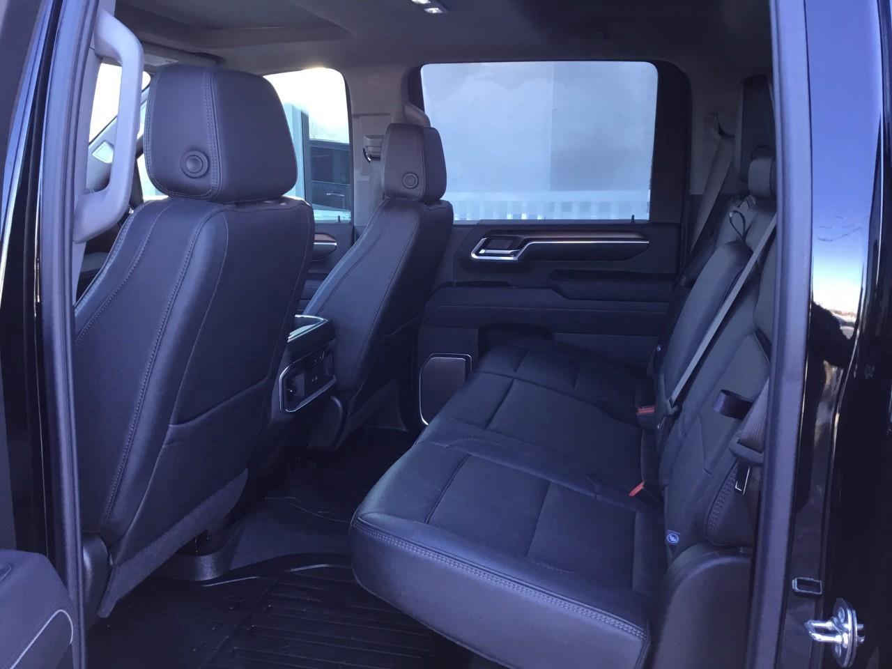 2025 GMC SIERRA 2500HD DENALI Photo