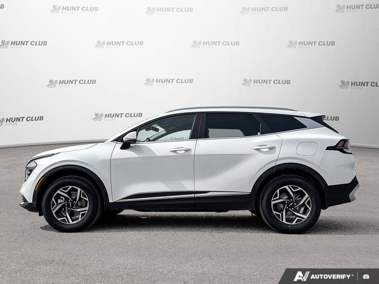 2023 Kia Sportage LX Photo3