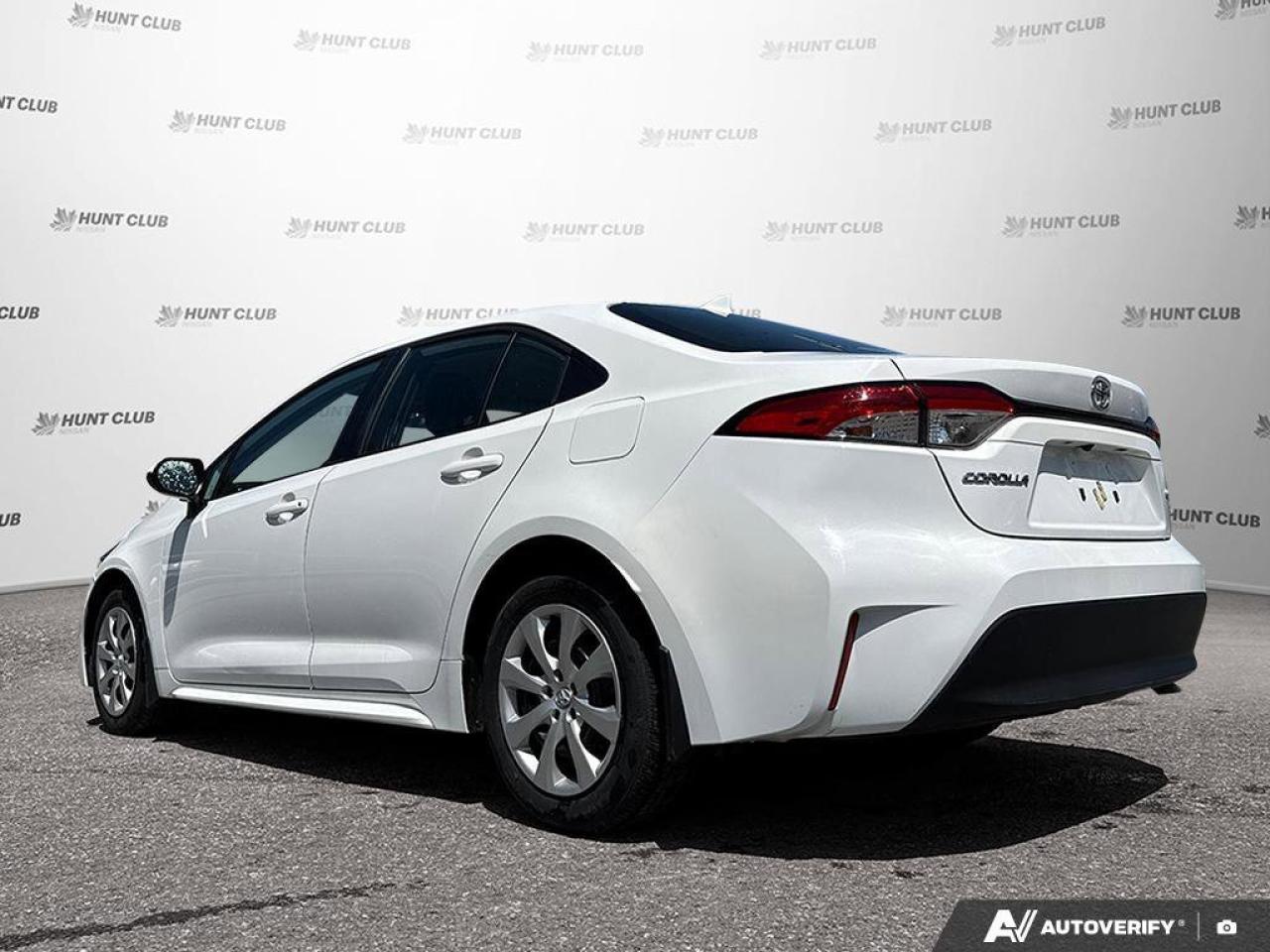 2023 Toyota Corolla LE Photo