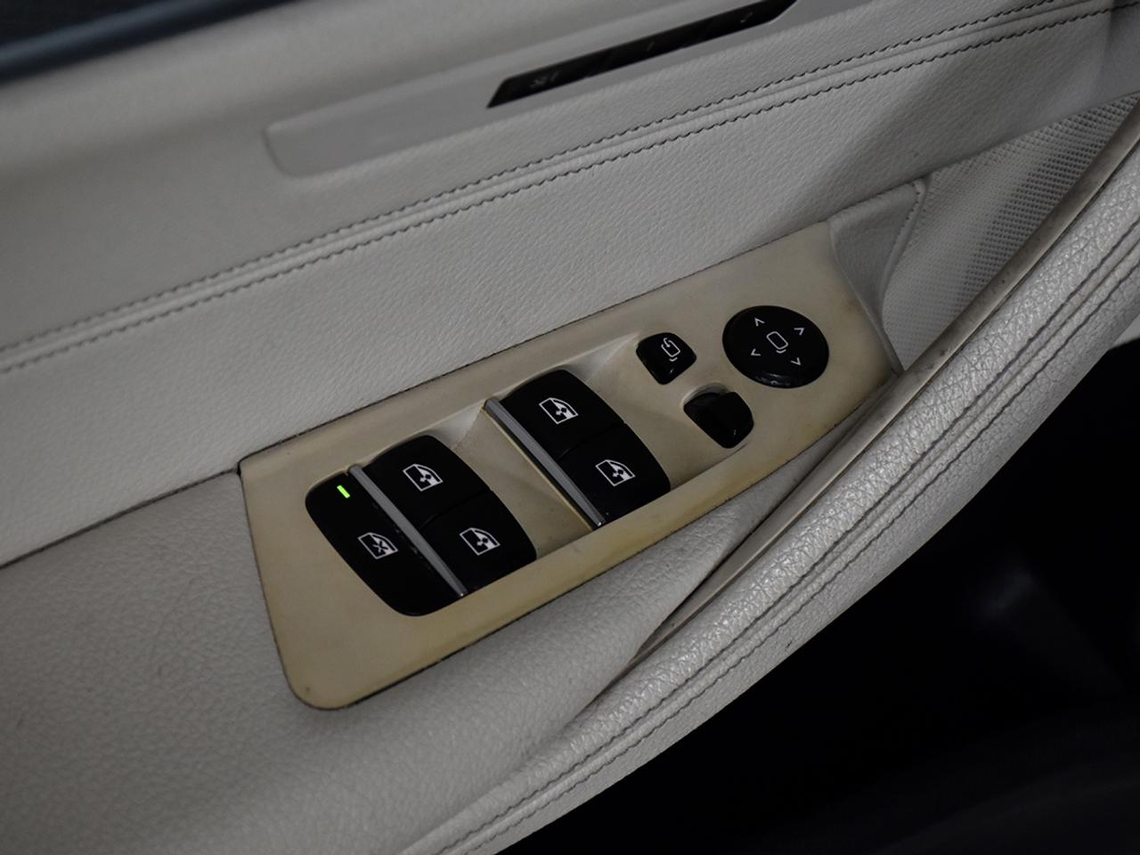 2019 BMW 5 Series No Accidents l M-Sport l XDrive l 2.0L l 4Cyl Photo