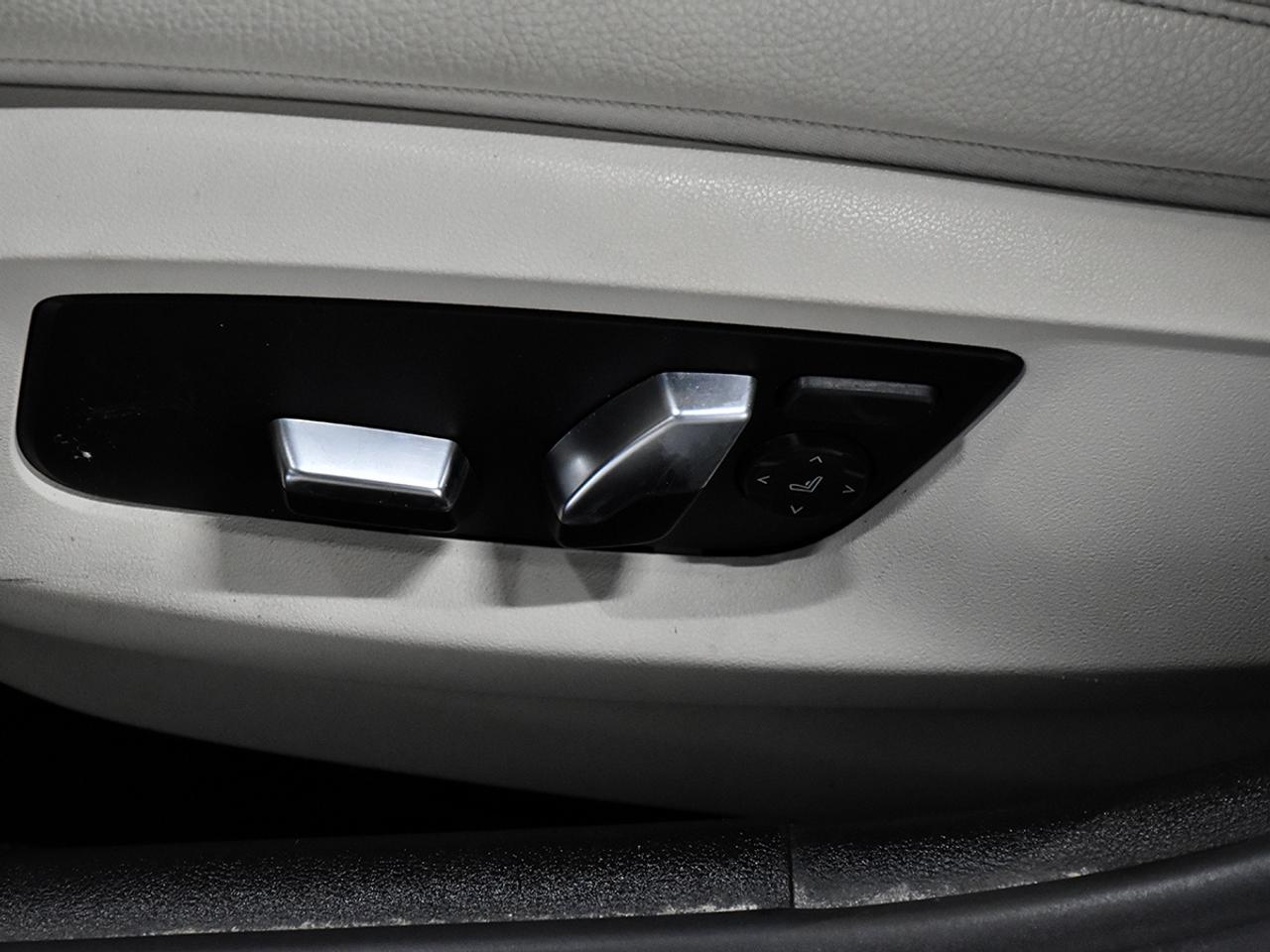 2019 BMW 5 Series No Accidents l M-Sport l XDrive l 2.0L l 4Cyl Photo